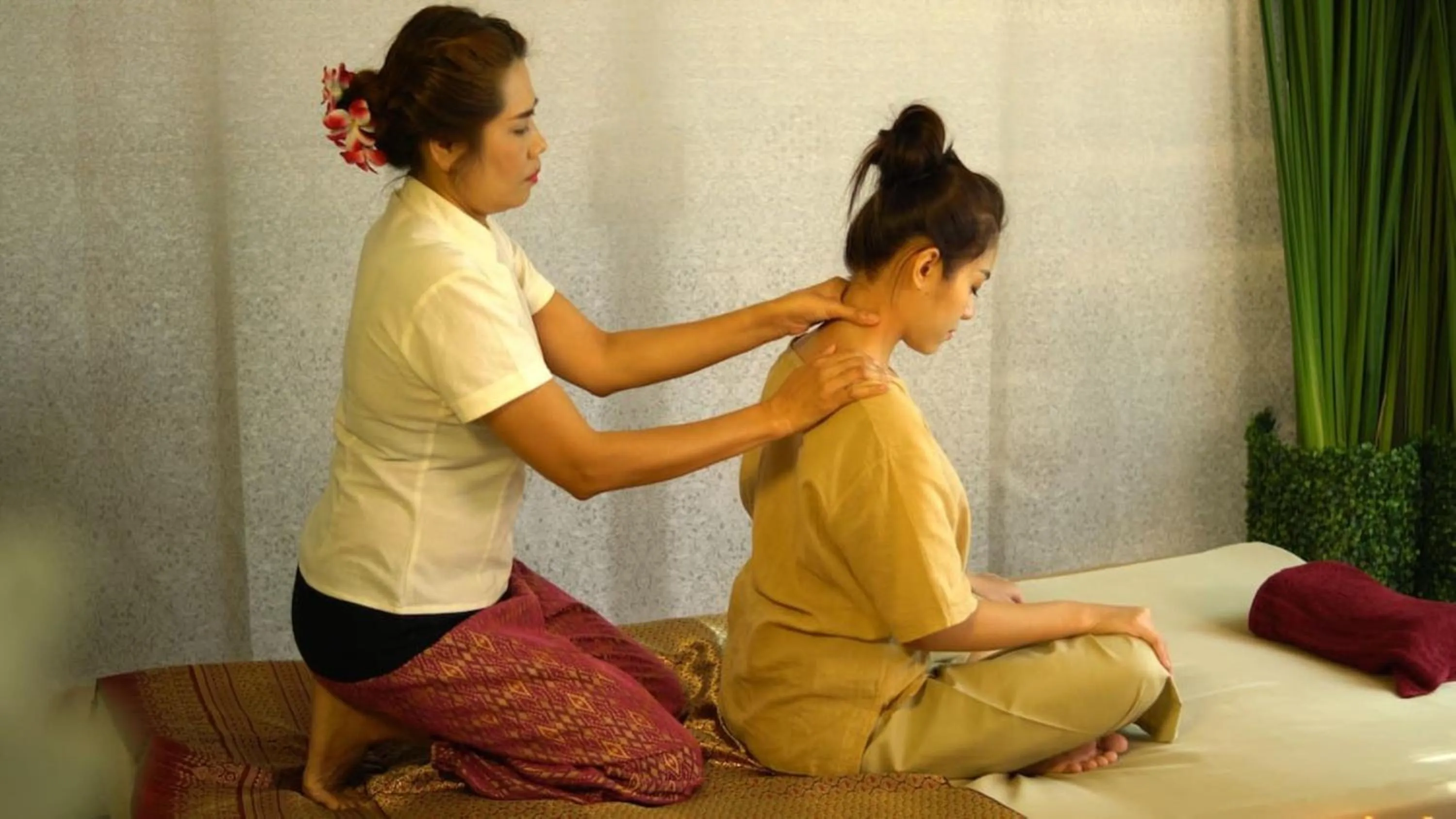 Massage in Muangthong Boutique Hotel