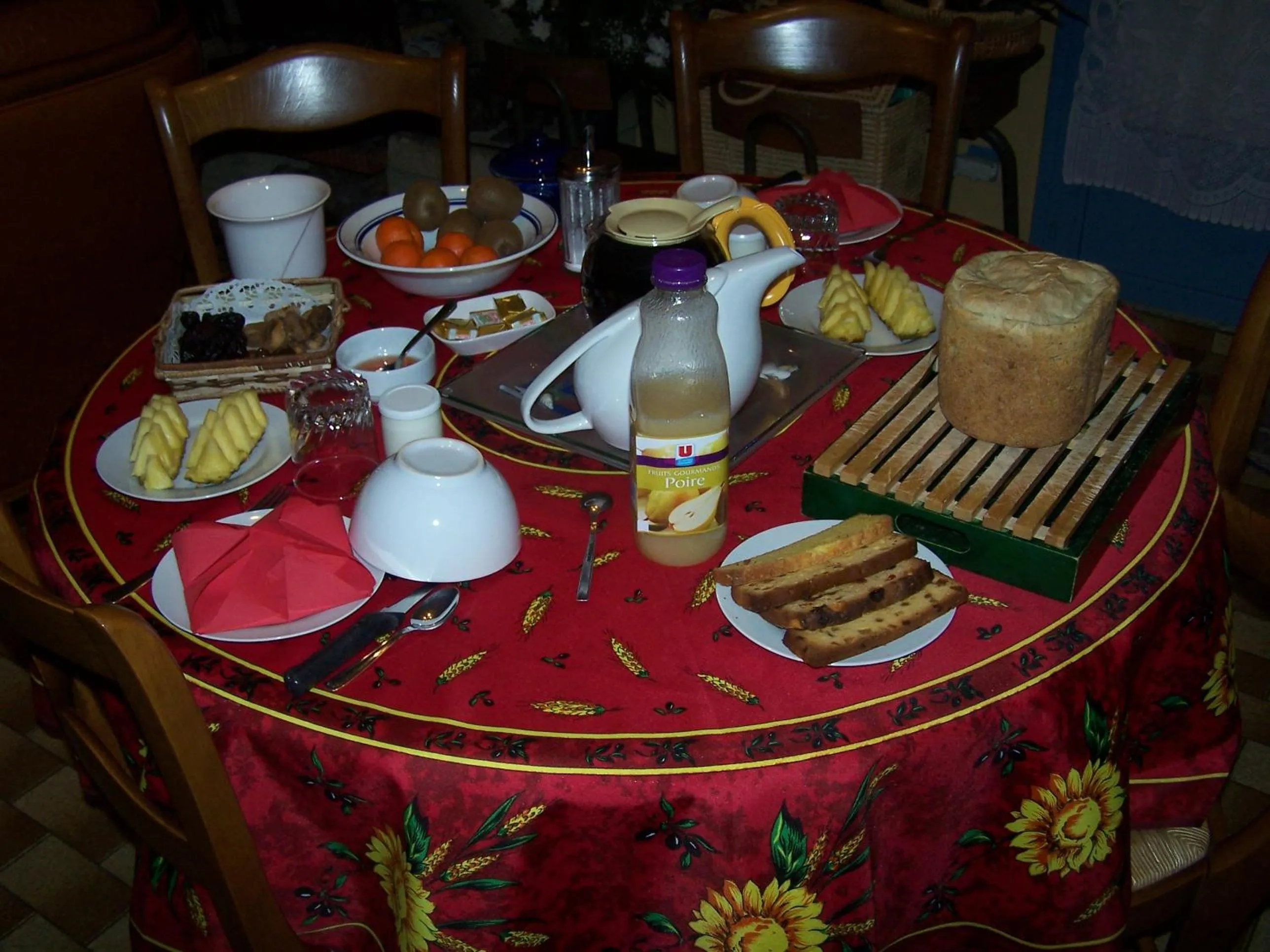 Food and drinks in Une Chambre D'Hote Yvetot