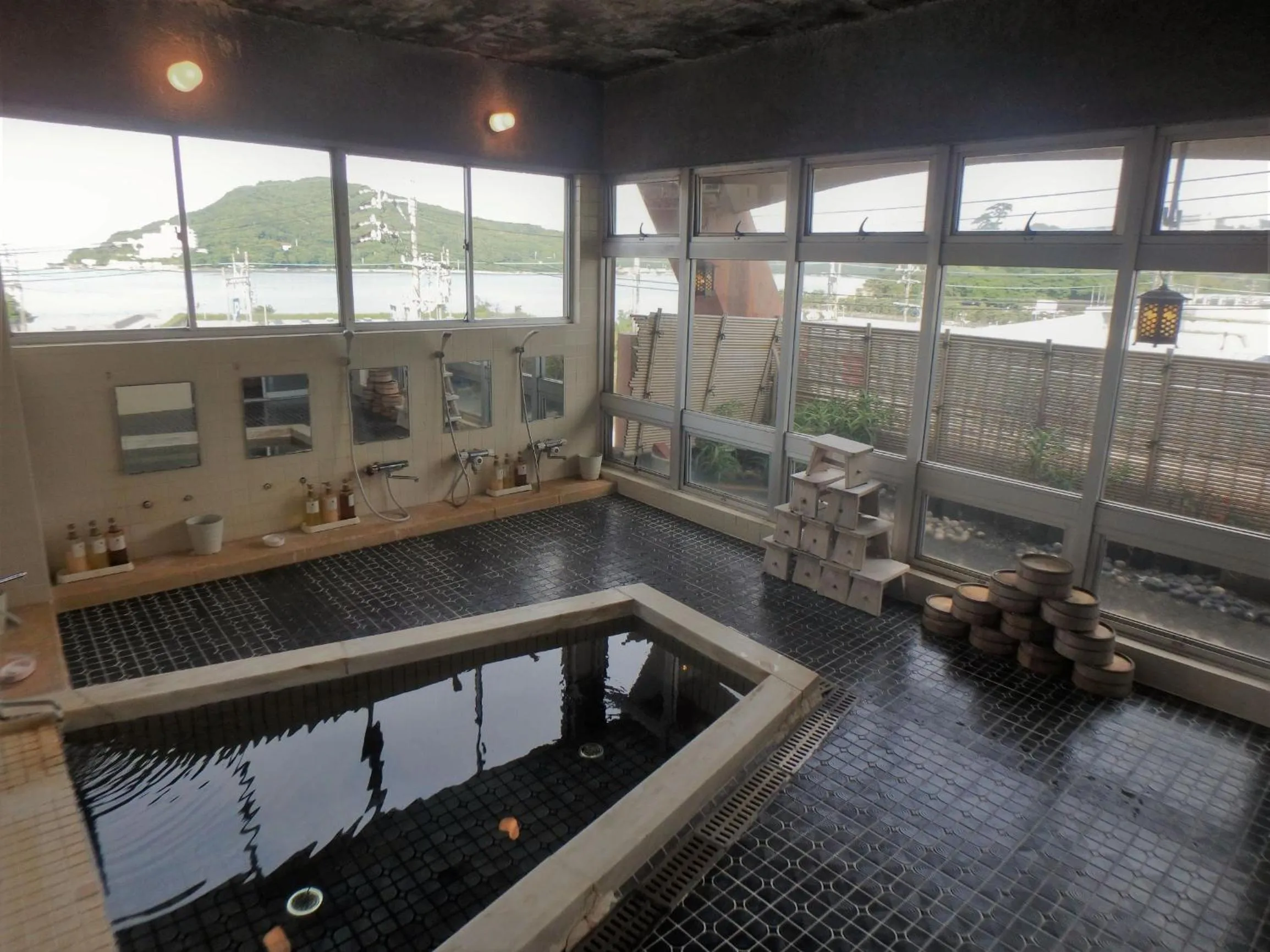 Bathroom in Kaigetsu