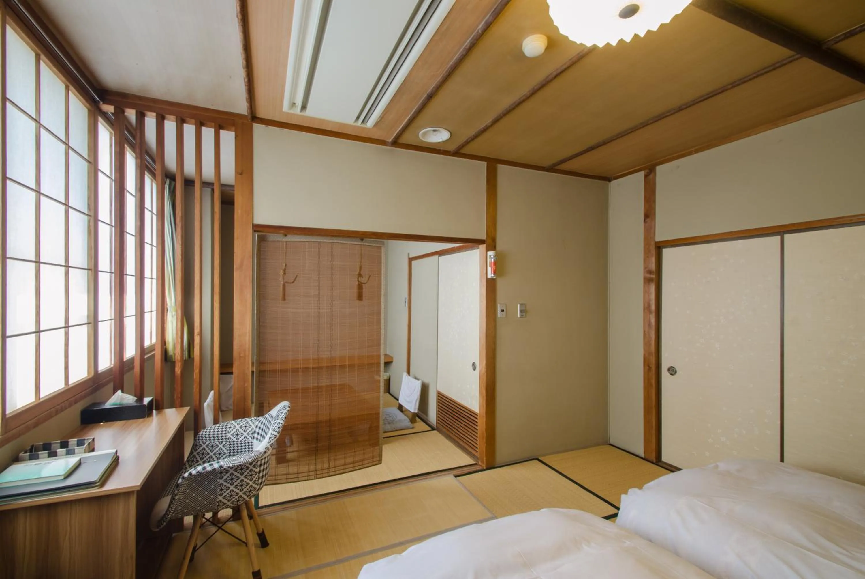 Photo of the whole room, Bed in Kaigetsu