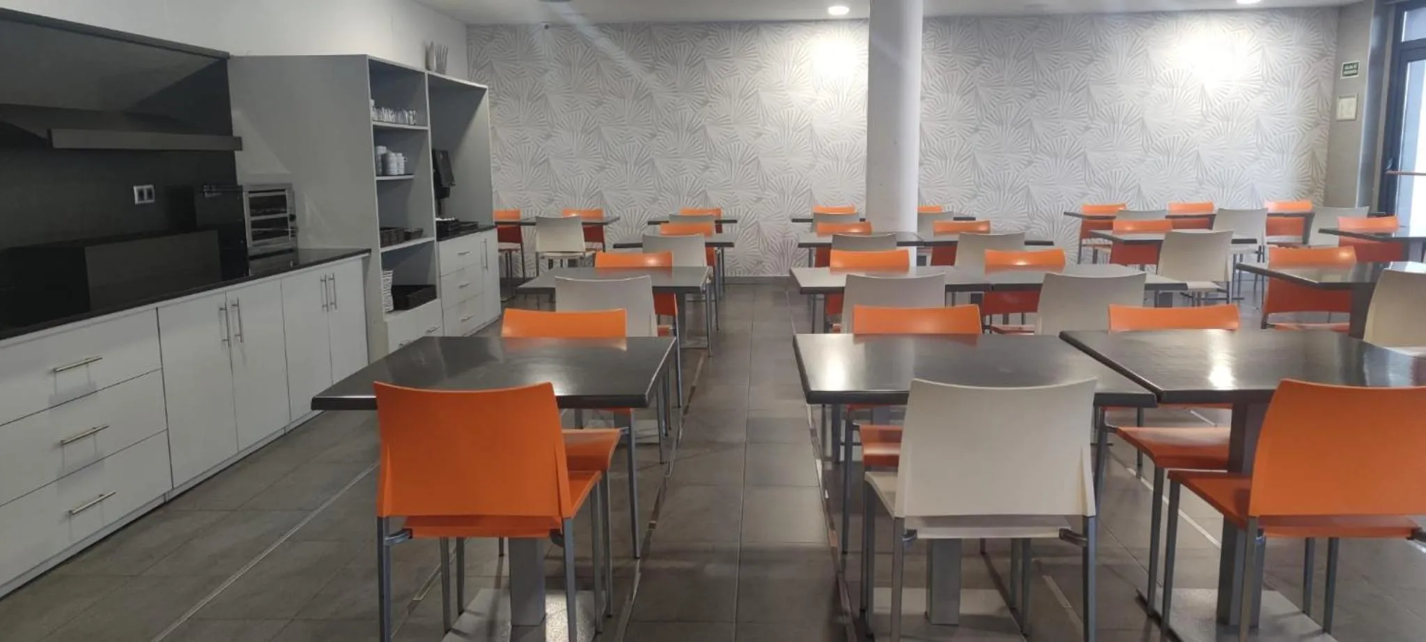 Breakfast in Hotel H2 Avila