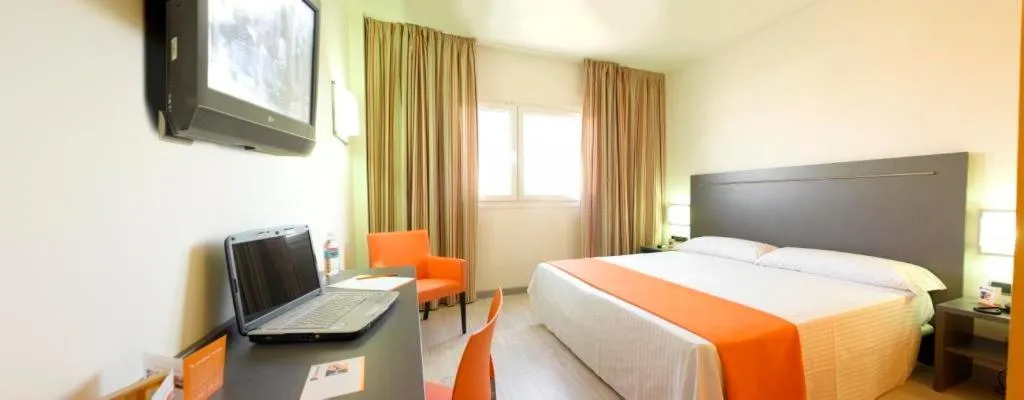 Bed in Hotel H2 Avila