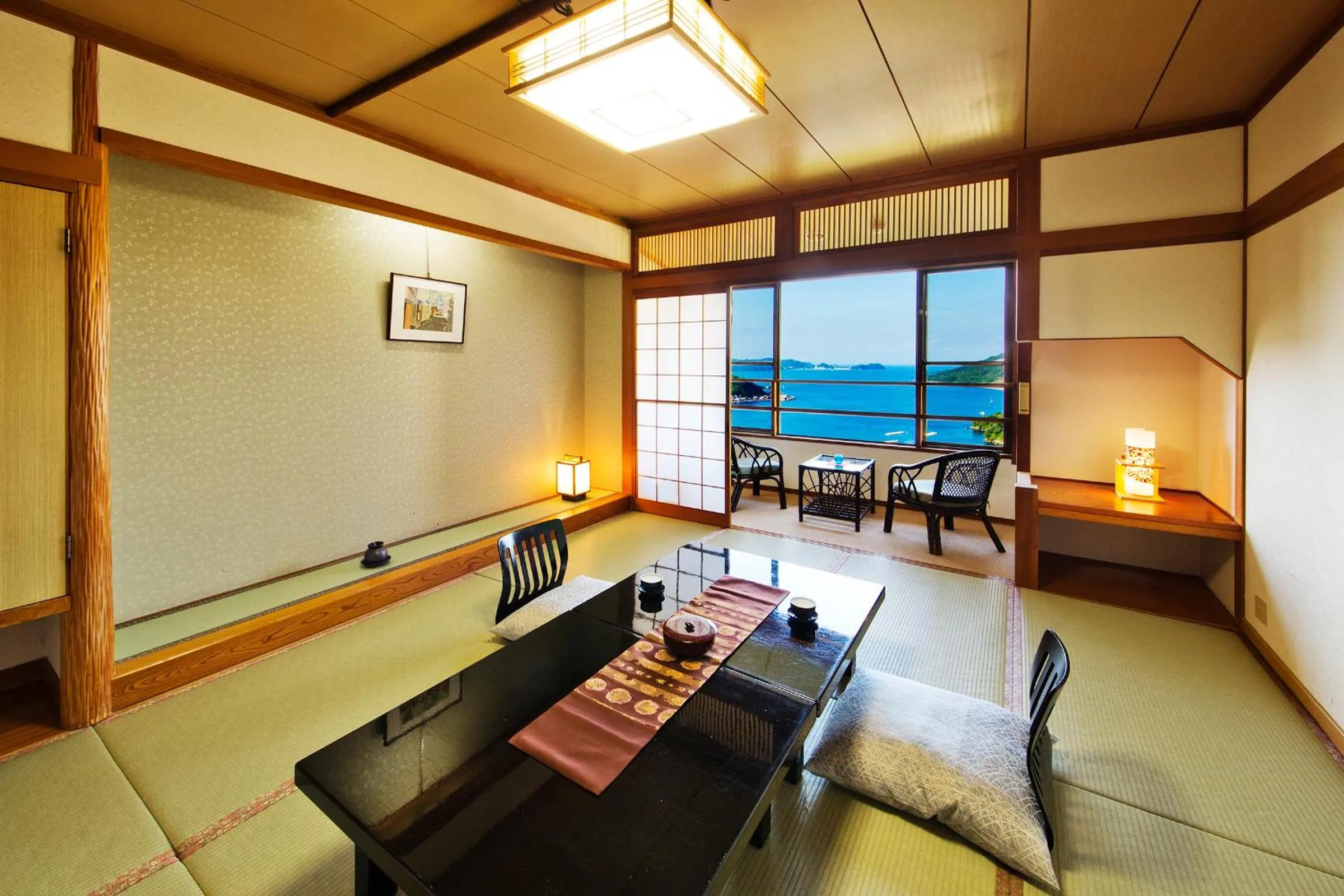 Photo of the whole room in Toba View Hotel Hanashinju