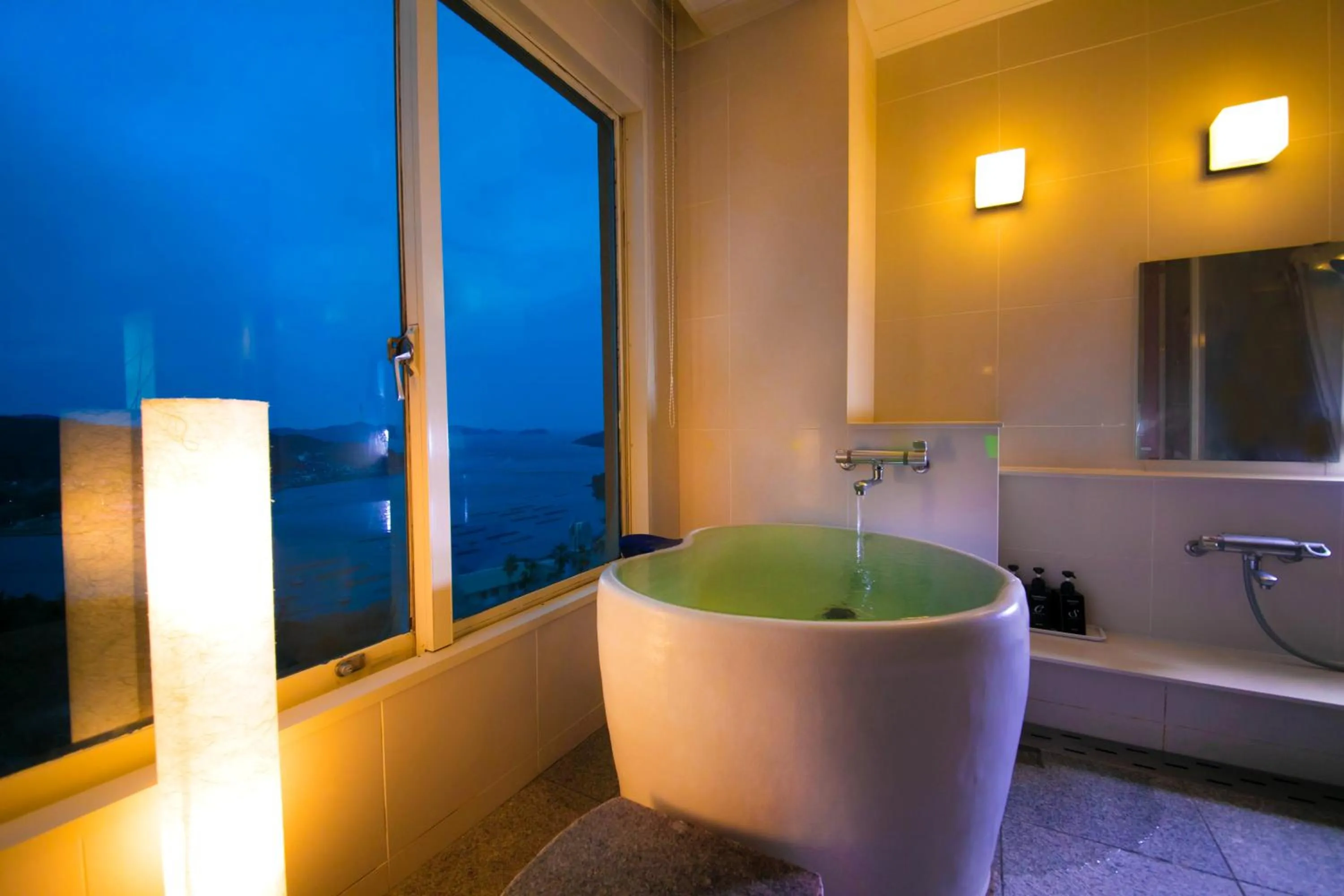 Bathroom in Toba View Hotel Hanashinju