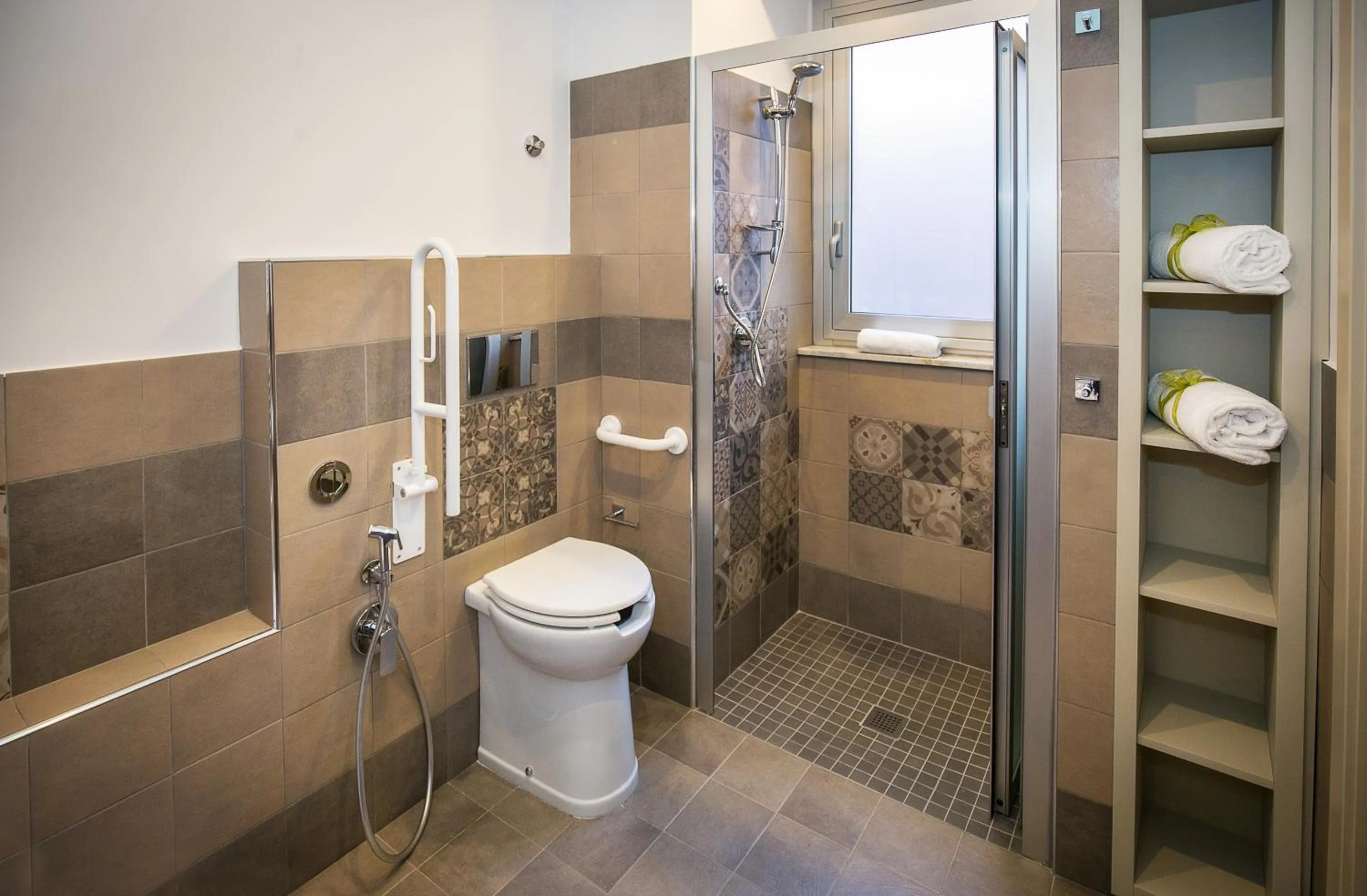 Shower in Magione del Re