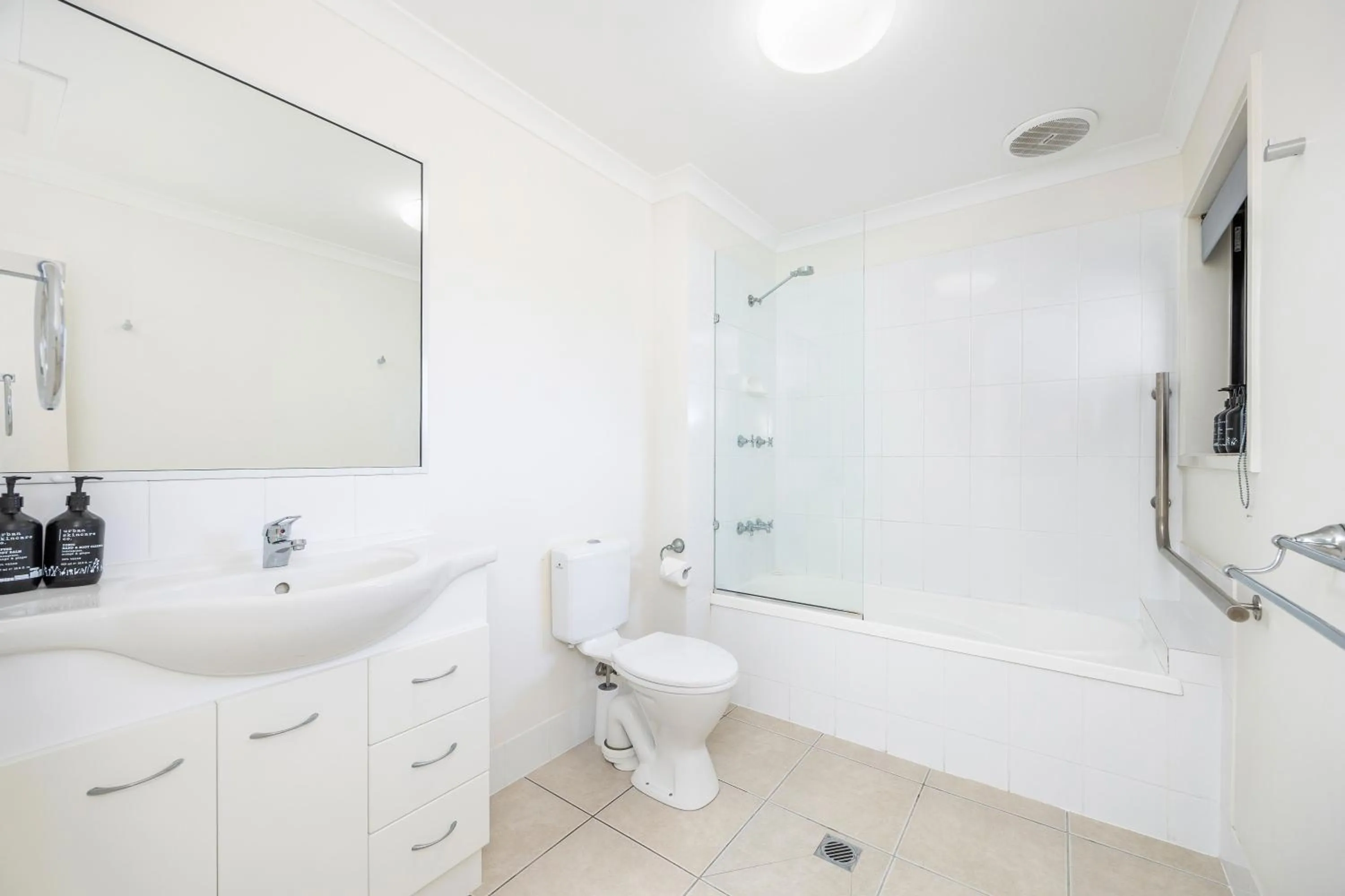 Arlia Sands Apartments