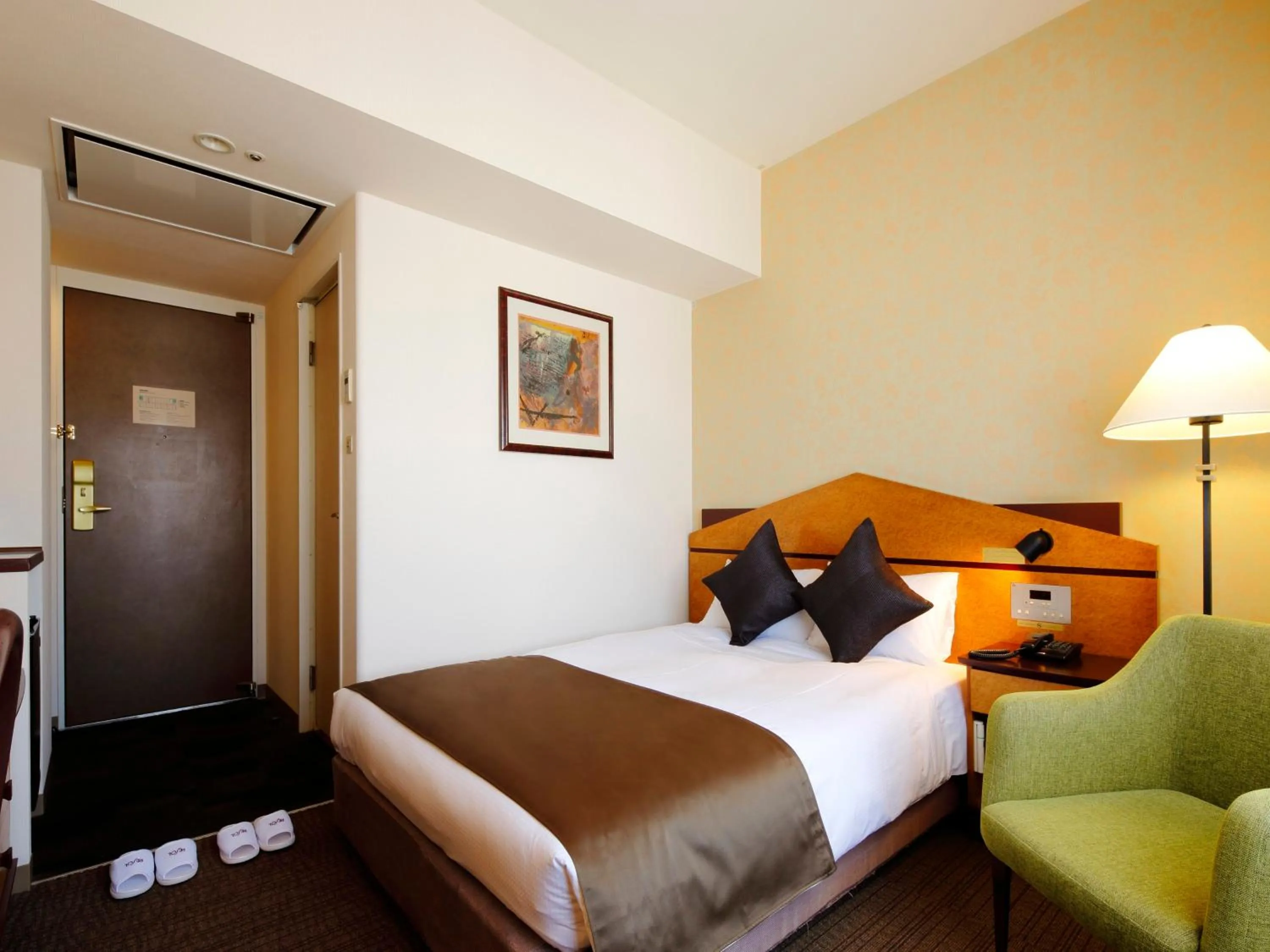 Photo of the whole room, Bed in Hotel Resol Gifu