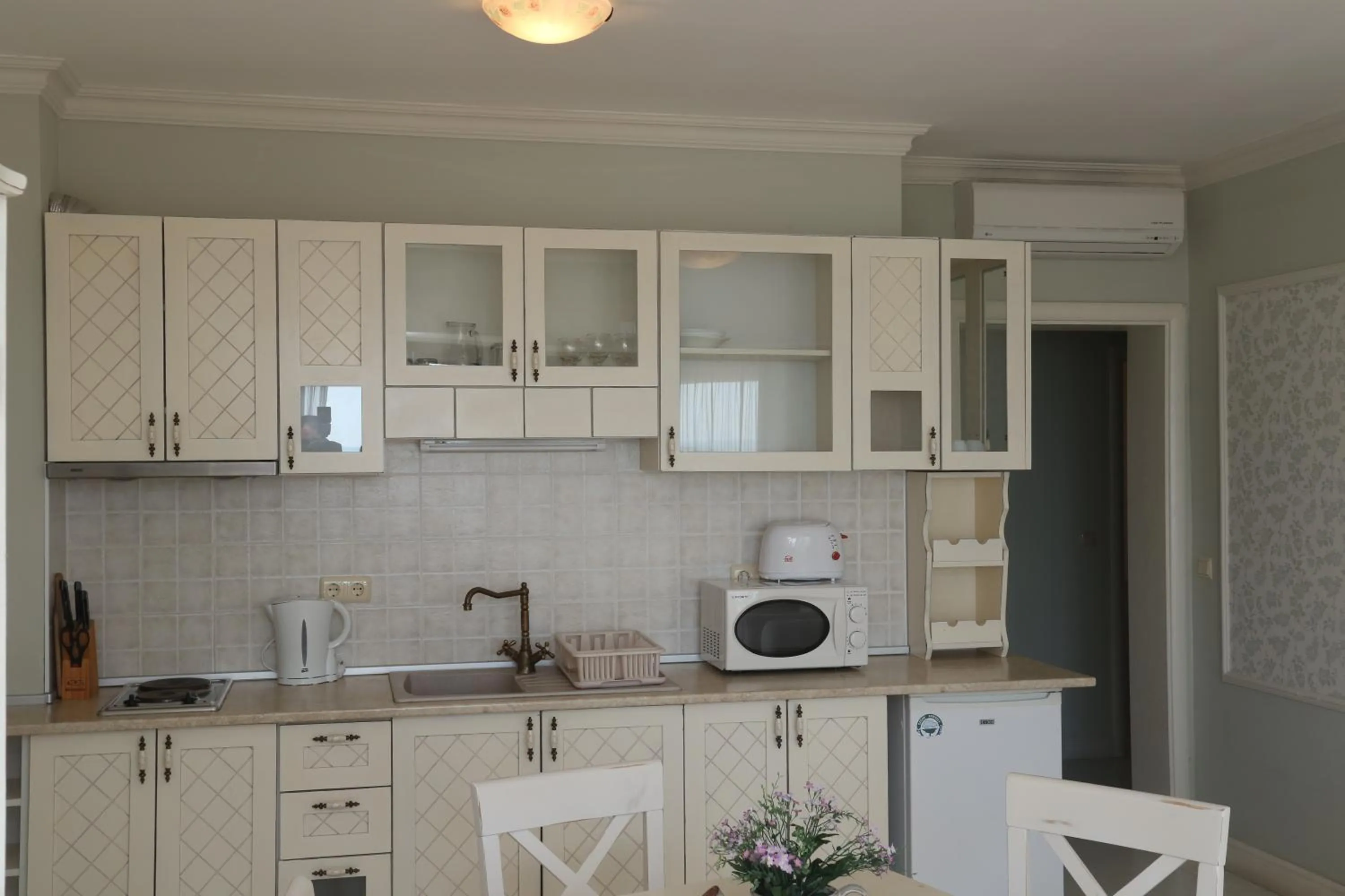 Kitchen or kitchenette in Villa Allegra