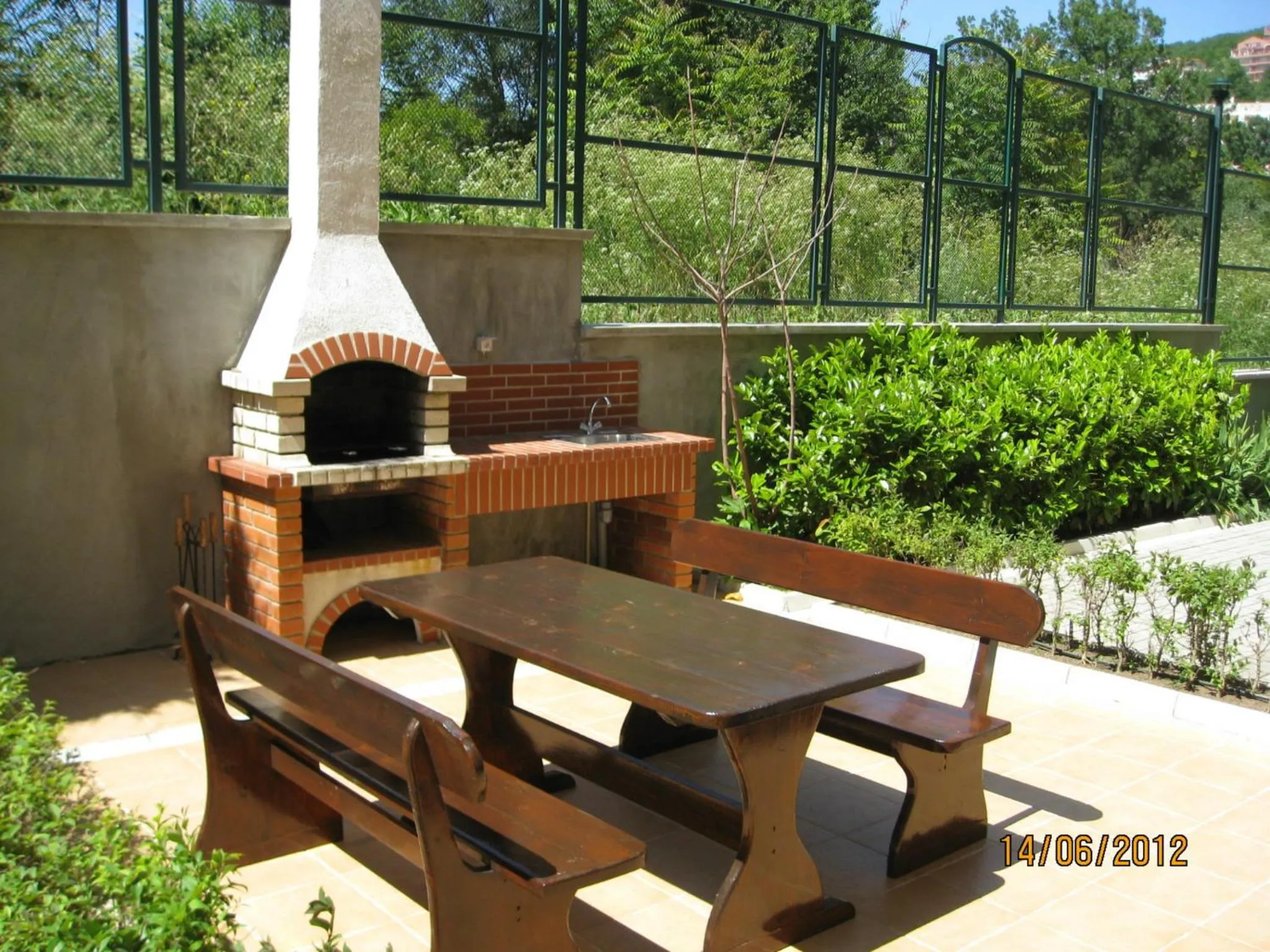 BBQ facilities in Villa Allegra