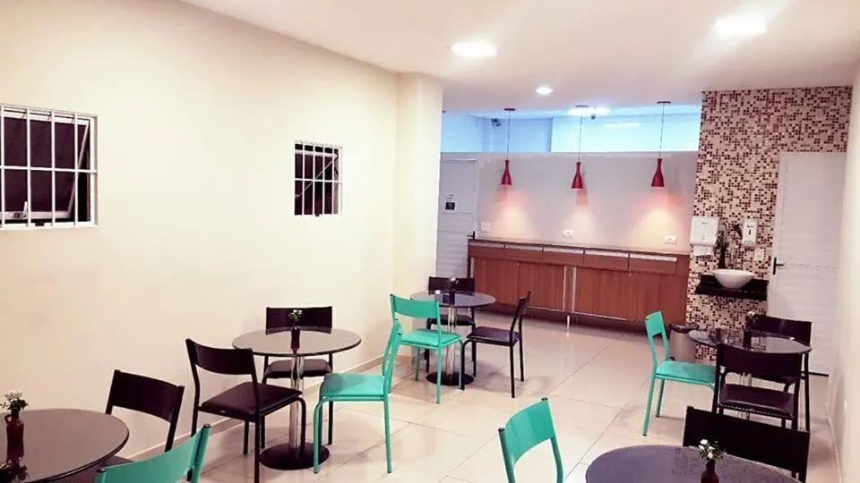 Restaurant/places to eat in Joy Hotel