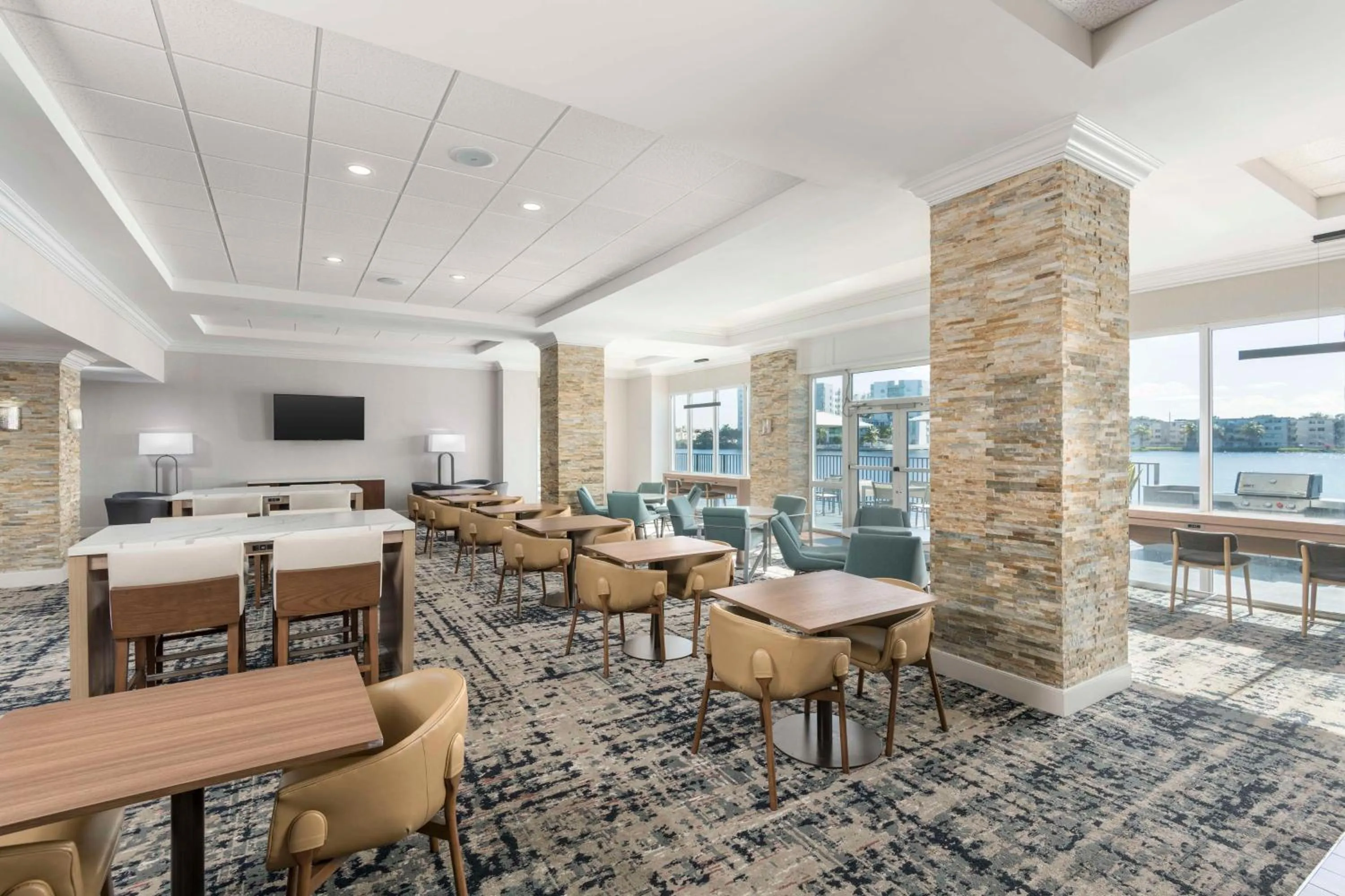 Lobby or reception in Homewood Suites Miami Airport/Blue Lagoon