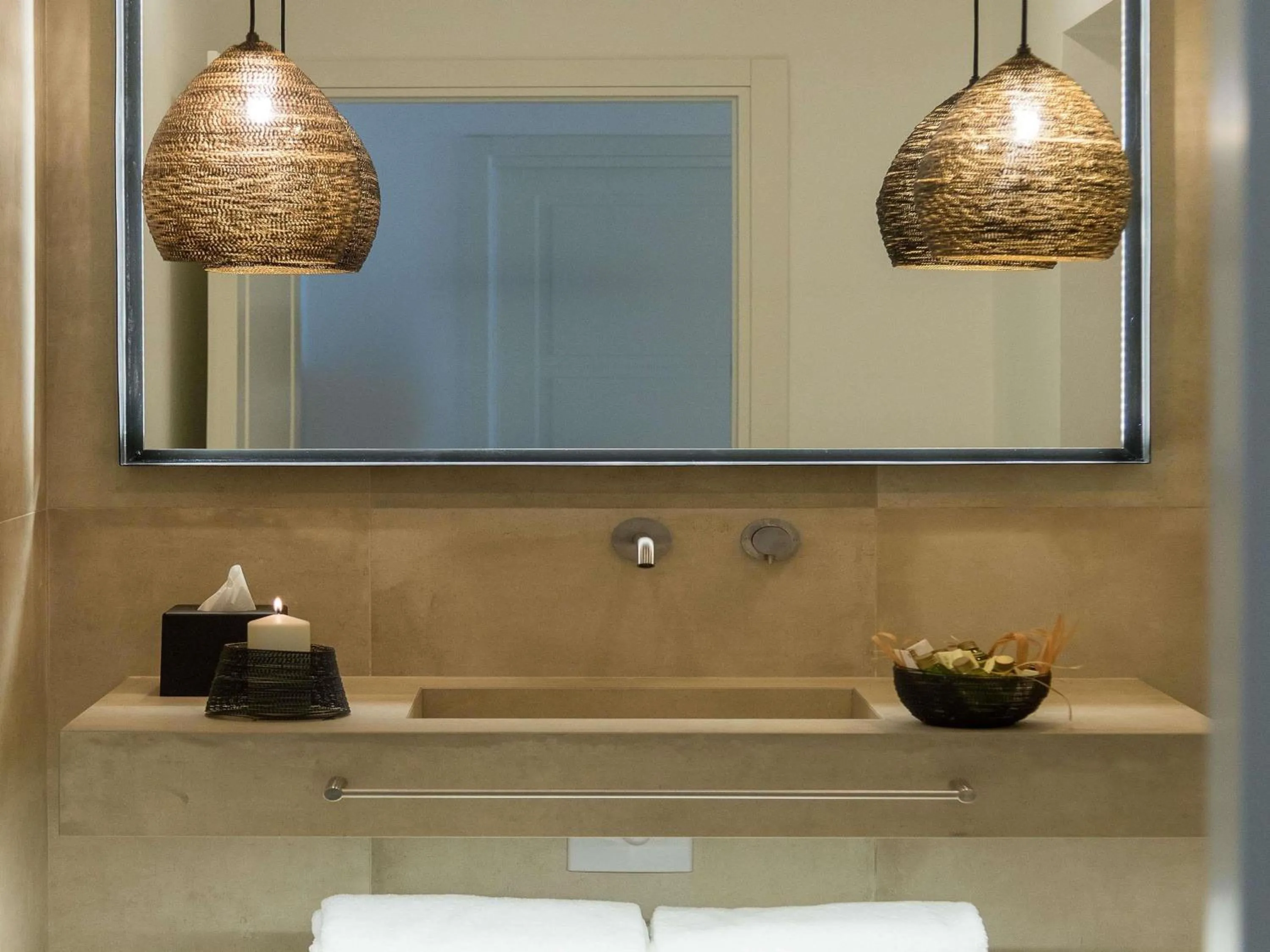 Bedroom in Baia Delle Zagare - Handwritten Collection