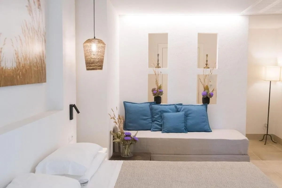 Seating area, Bed in Baia Delle Zagare - Handwritten Collection