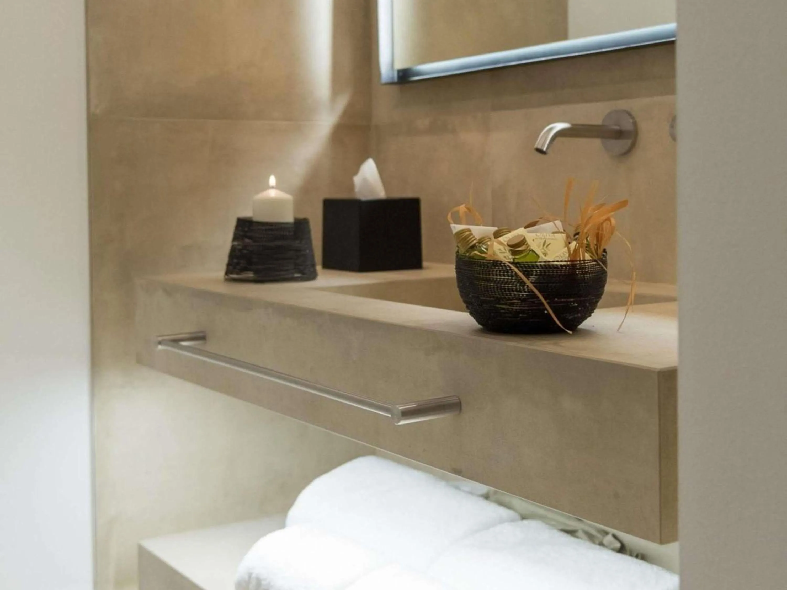 Bedroom in Baia Delle Zagare - Handwritten Collection