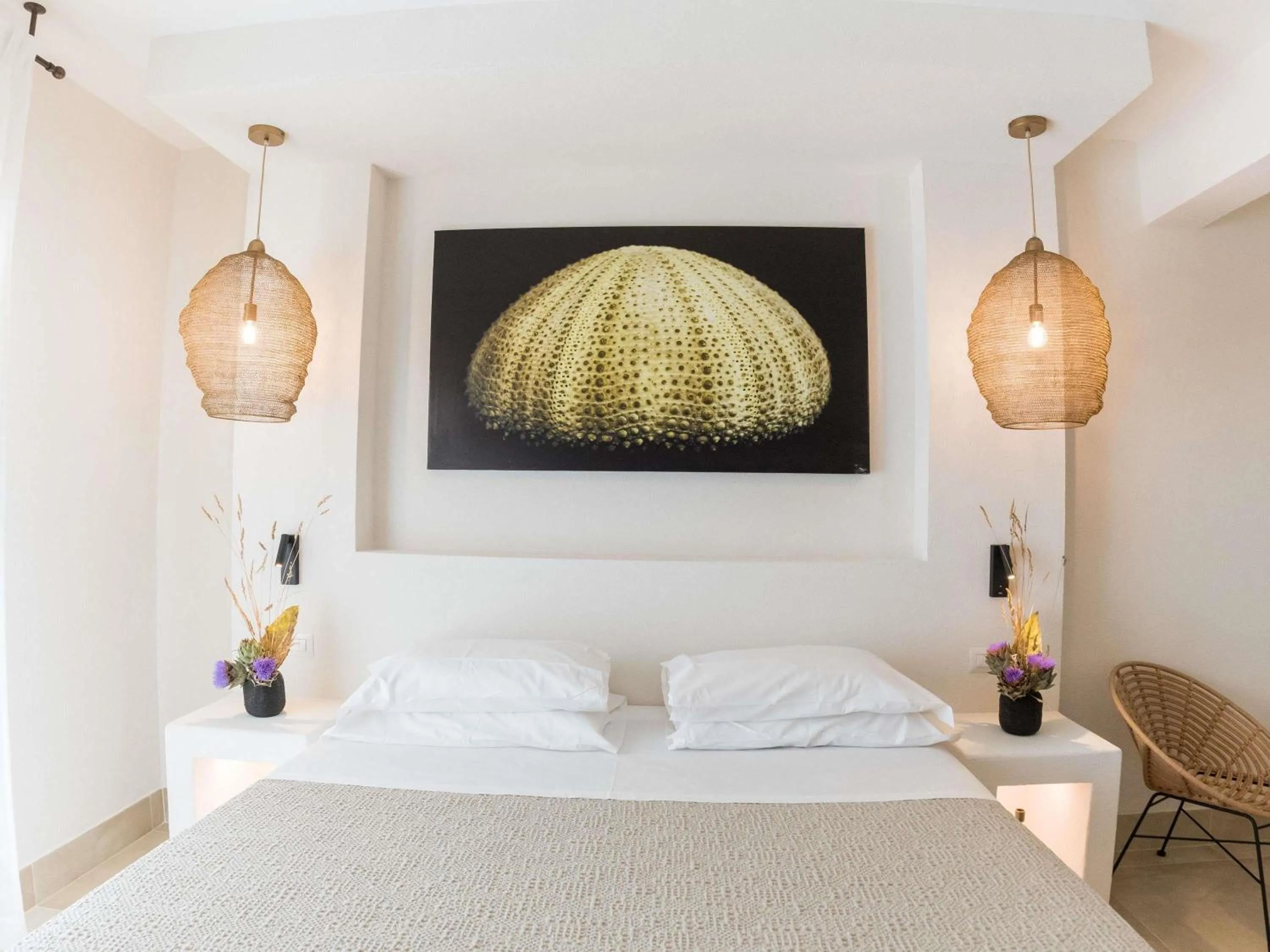 Bedroom, Bed in Baia Delle Zagare - Handwritten Collection