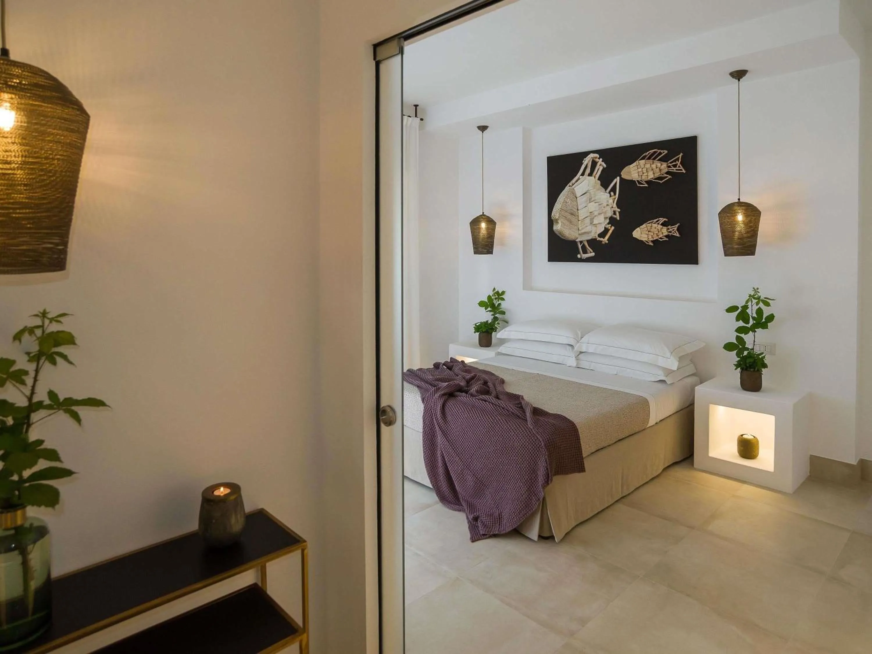 Bedroom, Bed in Baia Delle Zagare - Handwritten Collection