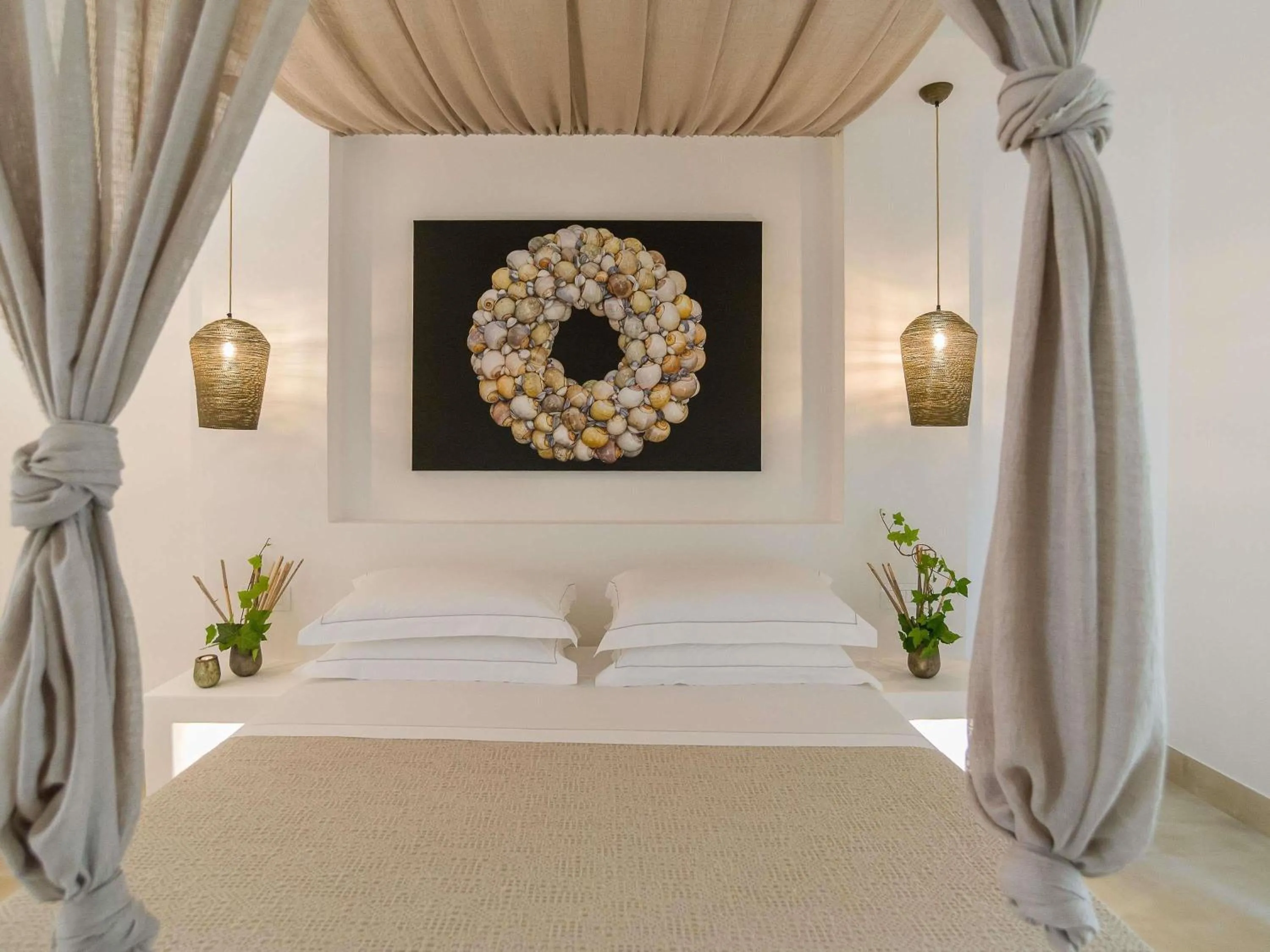 Bedroom, Bed in Baia Delle Zagare - Handwritten Collection