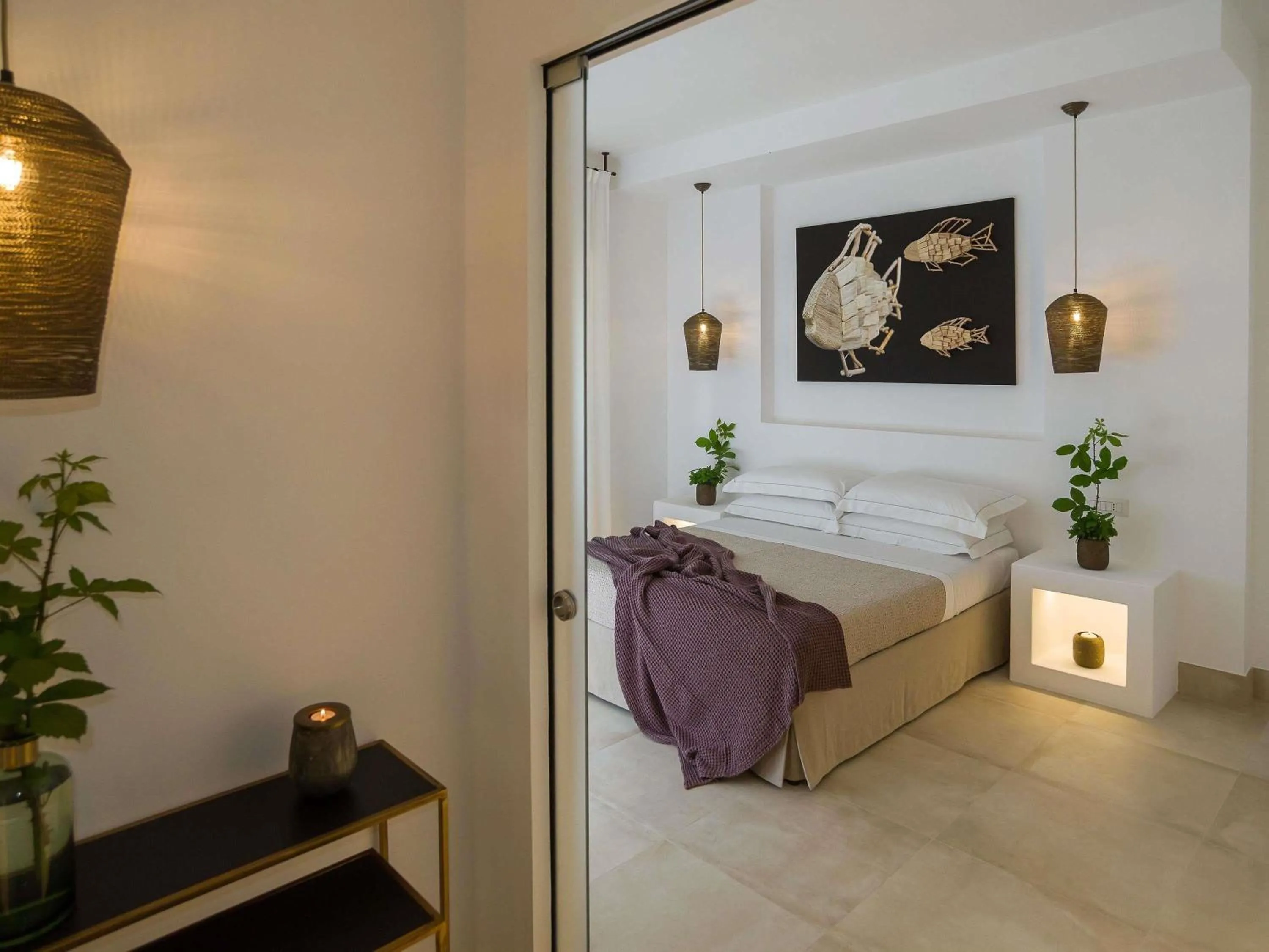 Bedroom, Bed in Baia Delle Zagare - Handwritten Collection