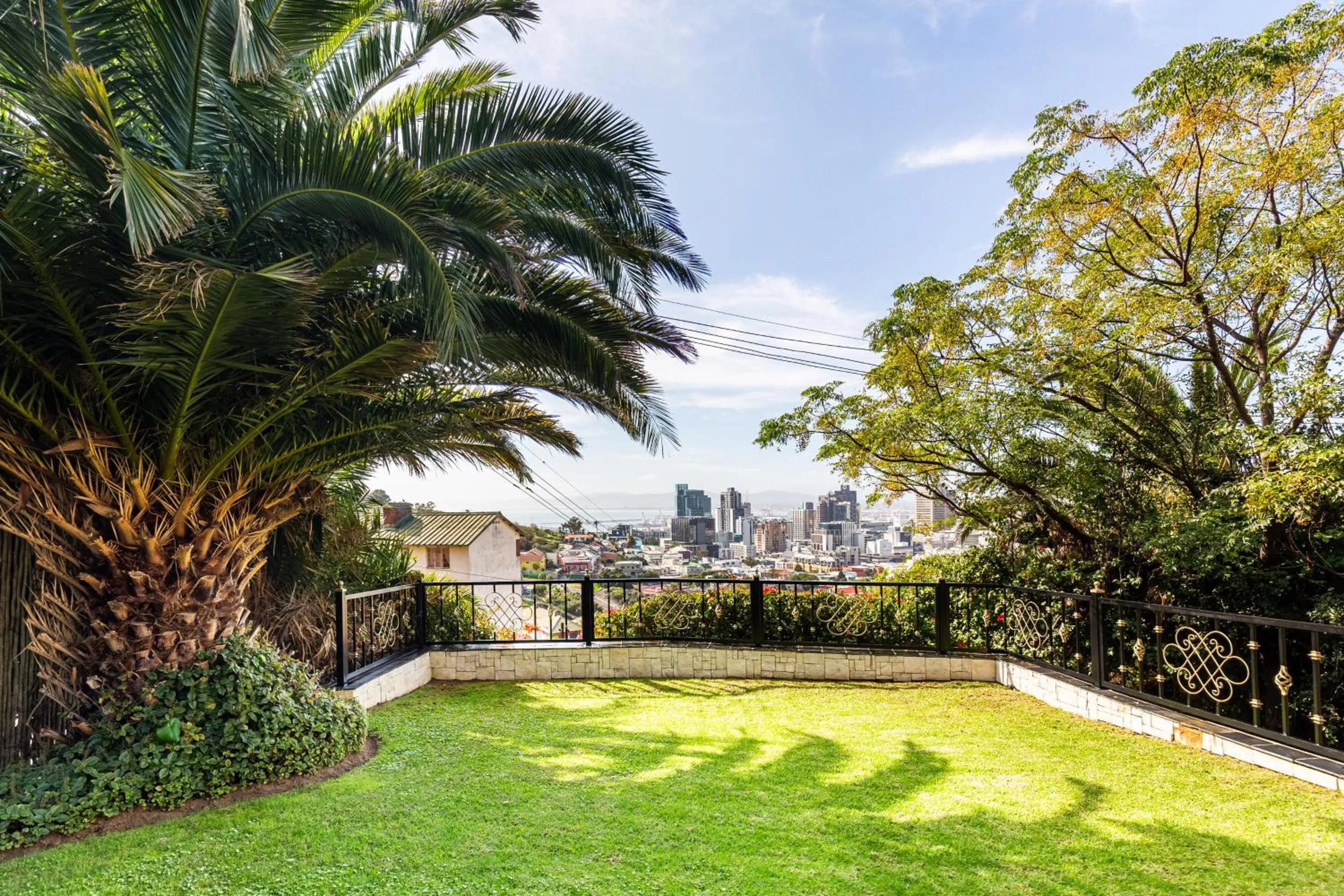 Garden in Signal Hill Lodge