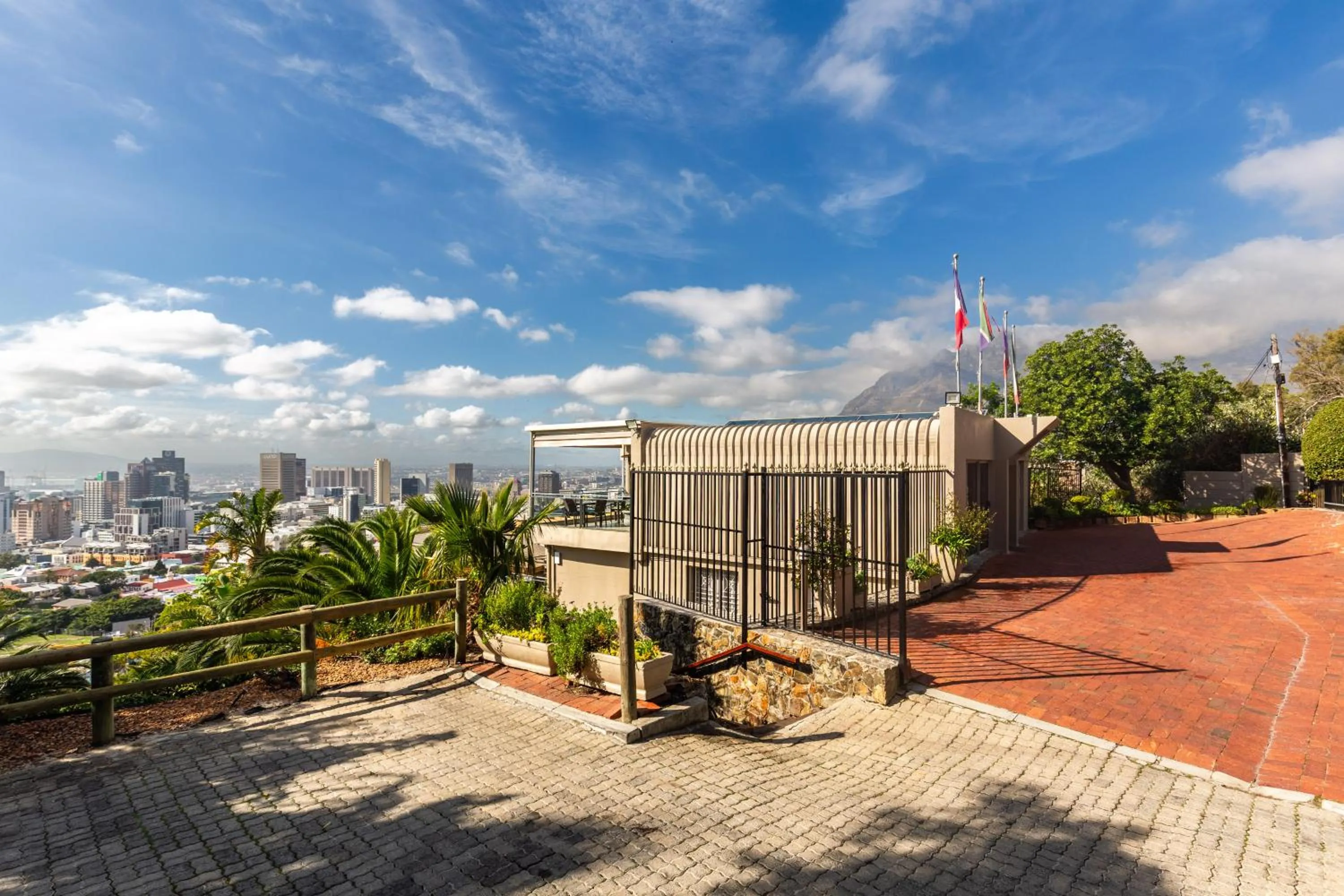 Parking in Signal Hill Lodge