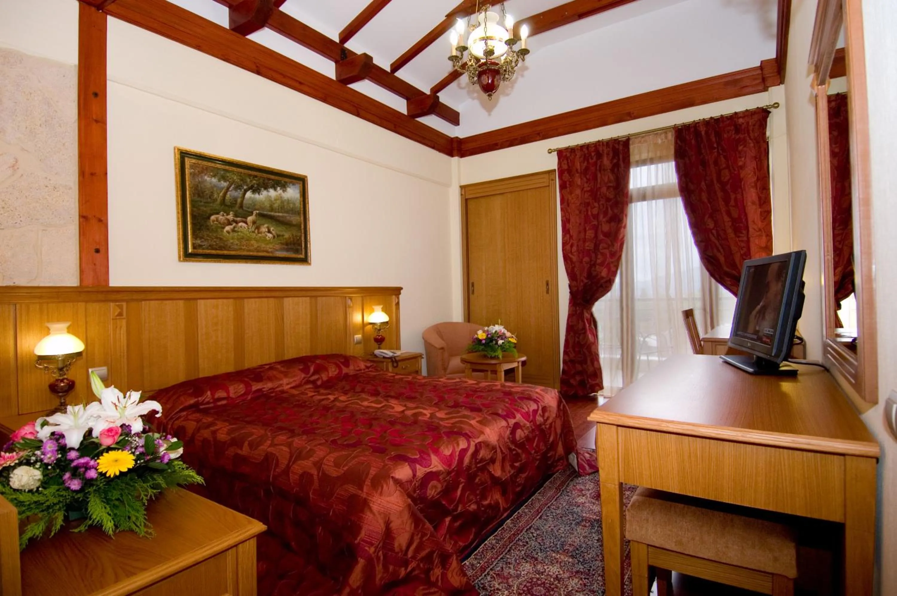 Photo of the whole room, Bed in Hotel Aiges Melathron