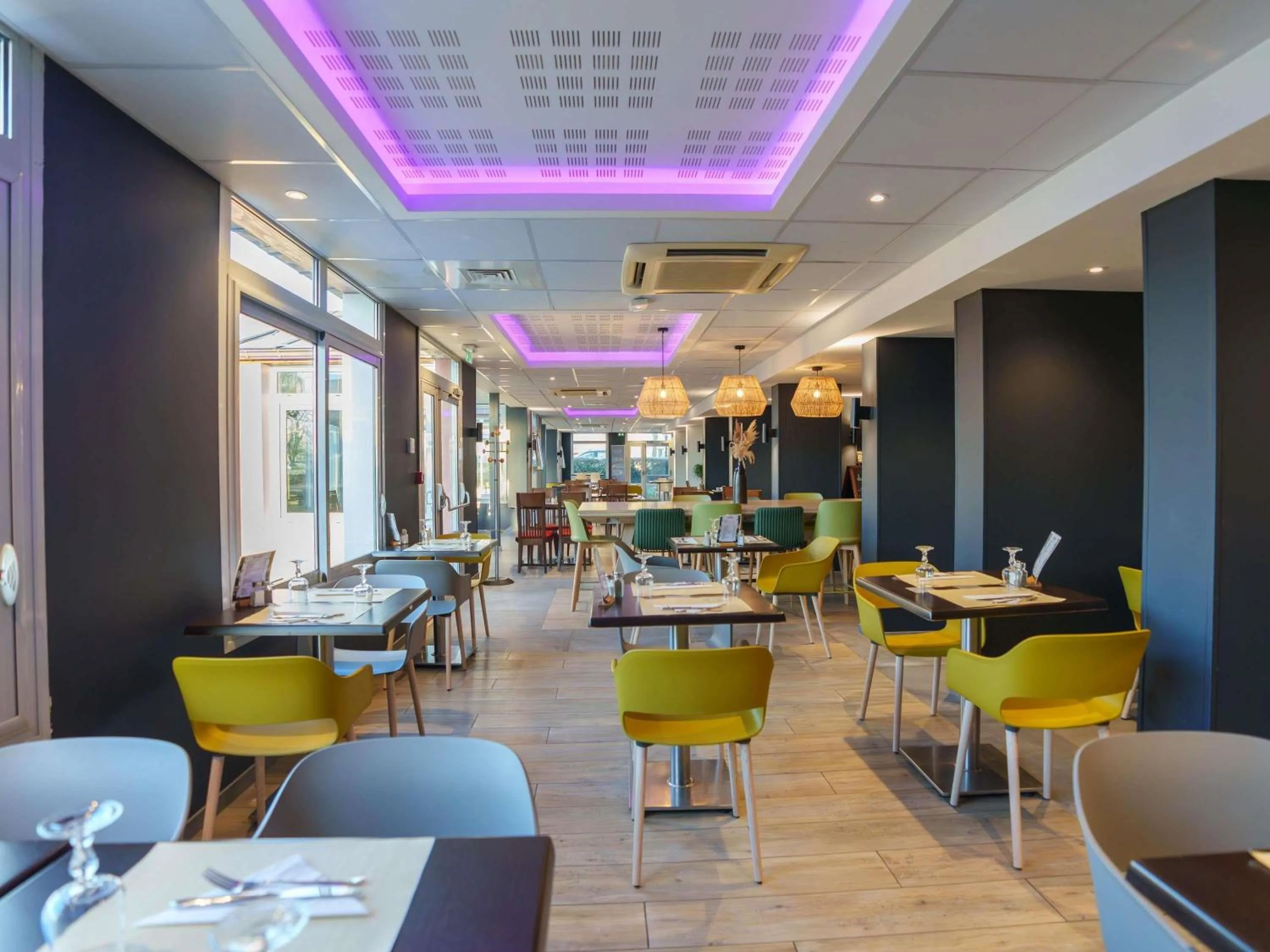 Restaurant/places to eat in Ibis Laon - Hôtel Restaurant