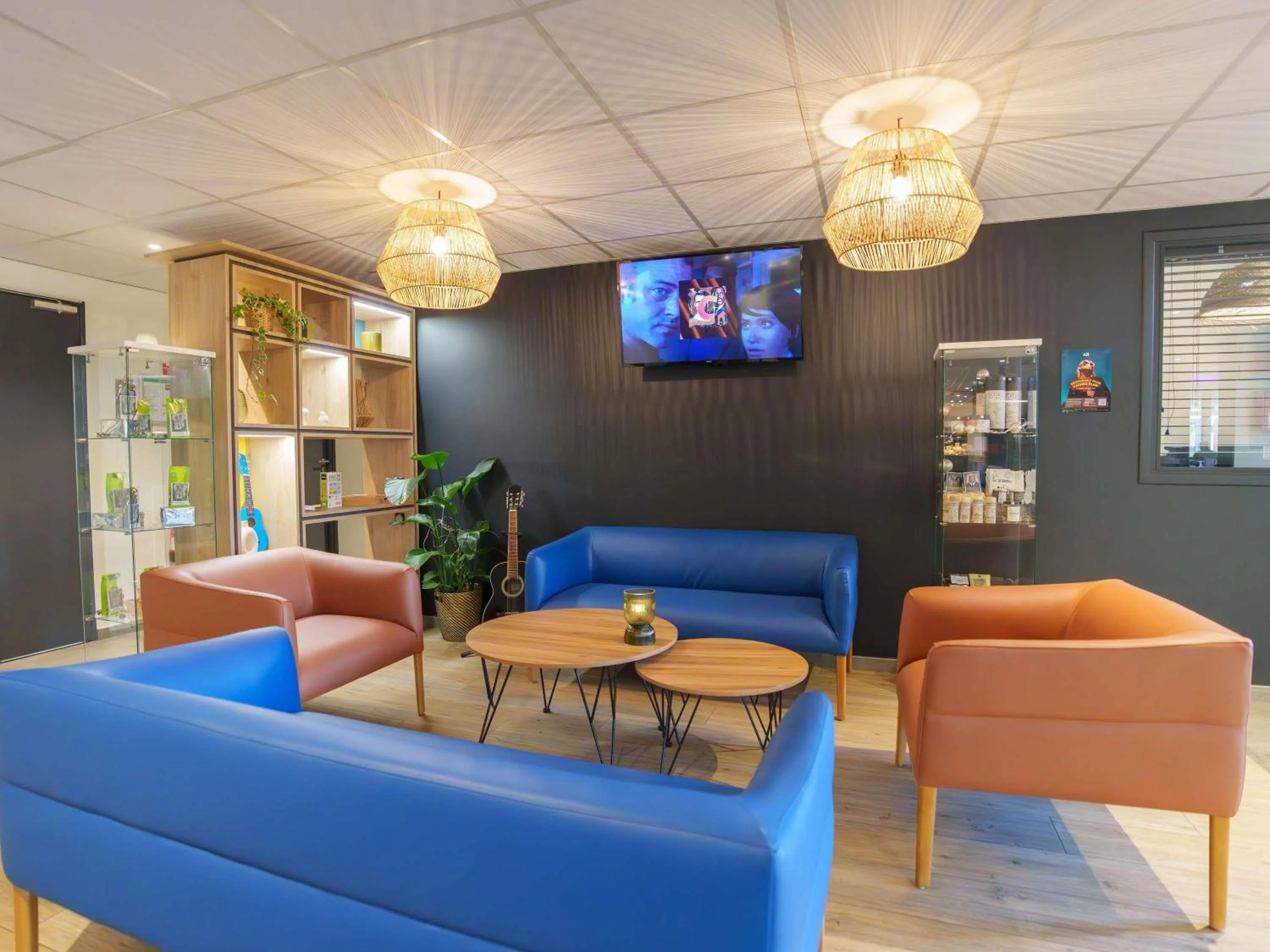 Property building in Ibis Laon - Hôtel Restaurant