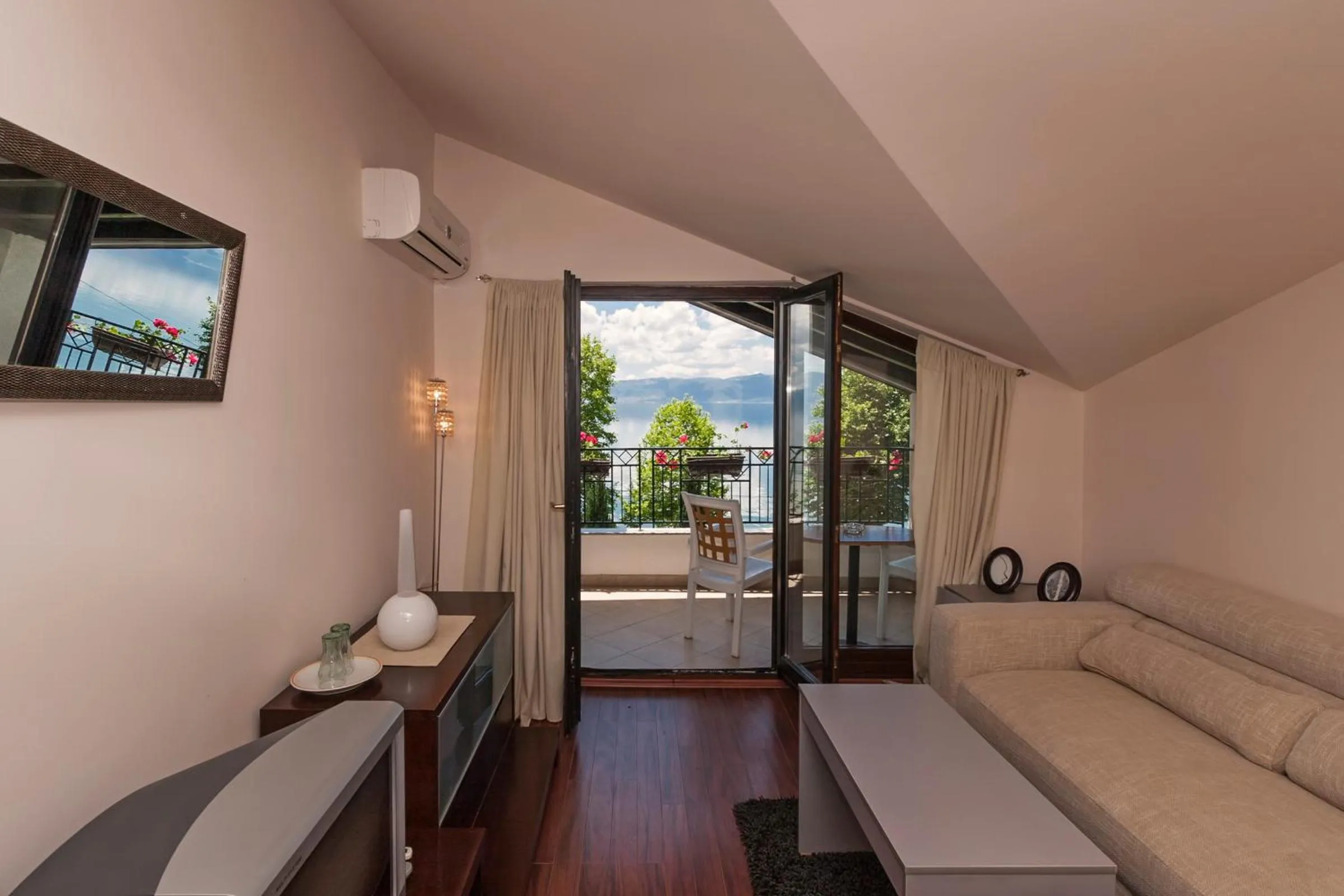 Deluxe Apartment in Villa Klia