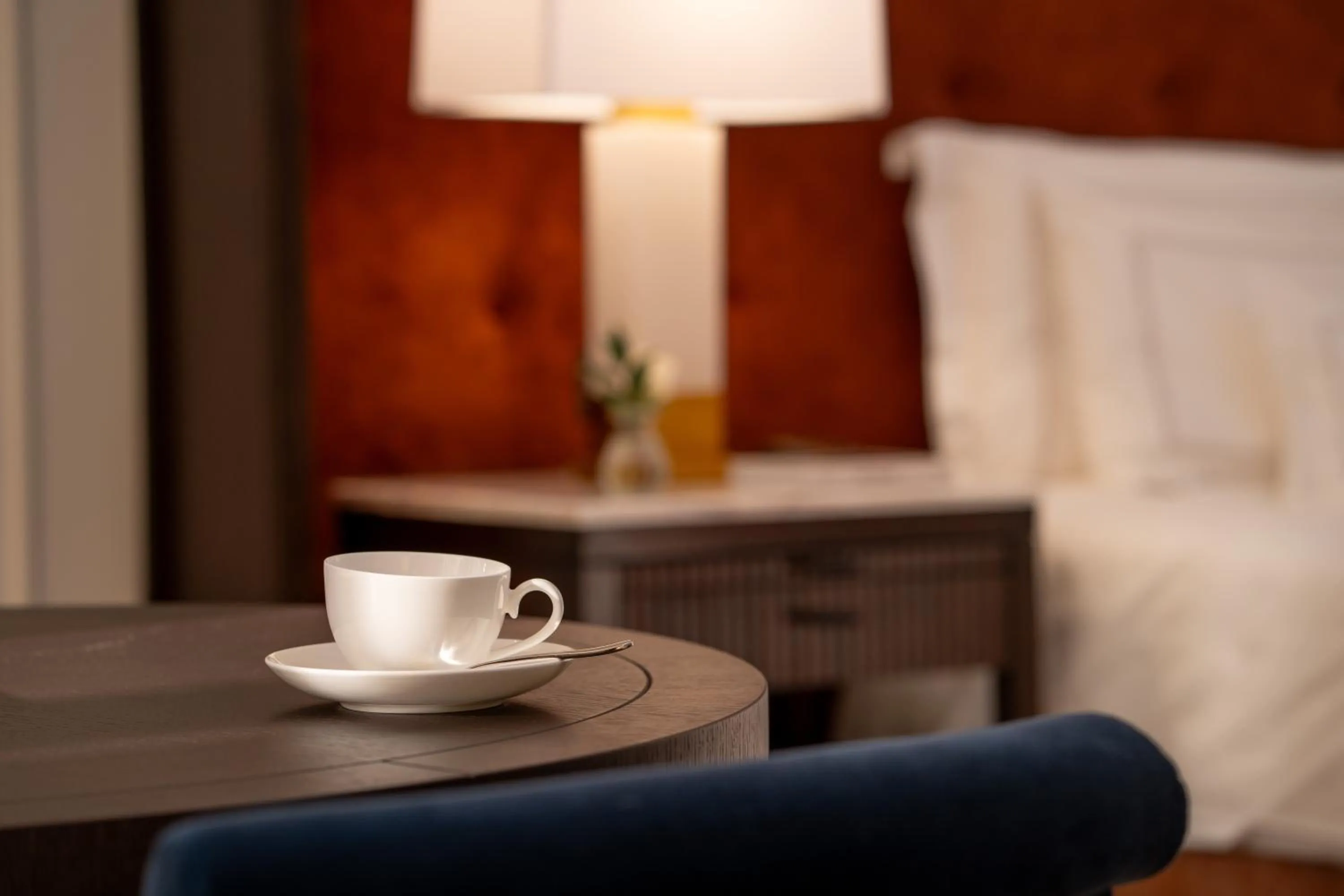 Bedroom, Bed in Corinthia London