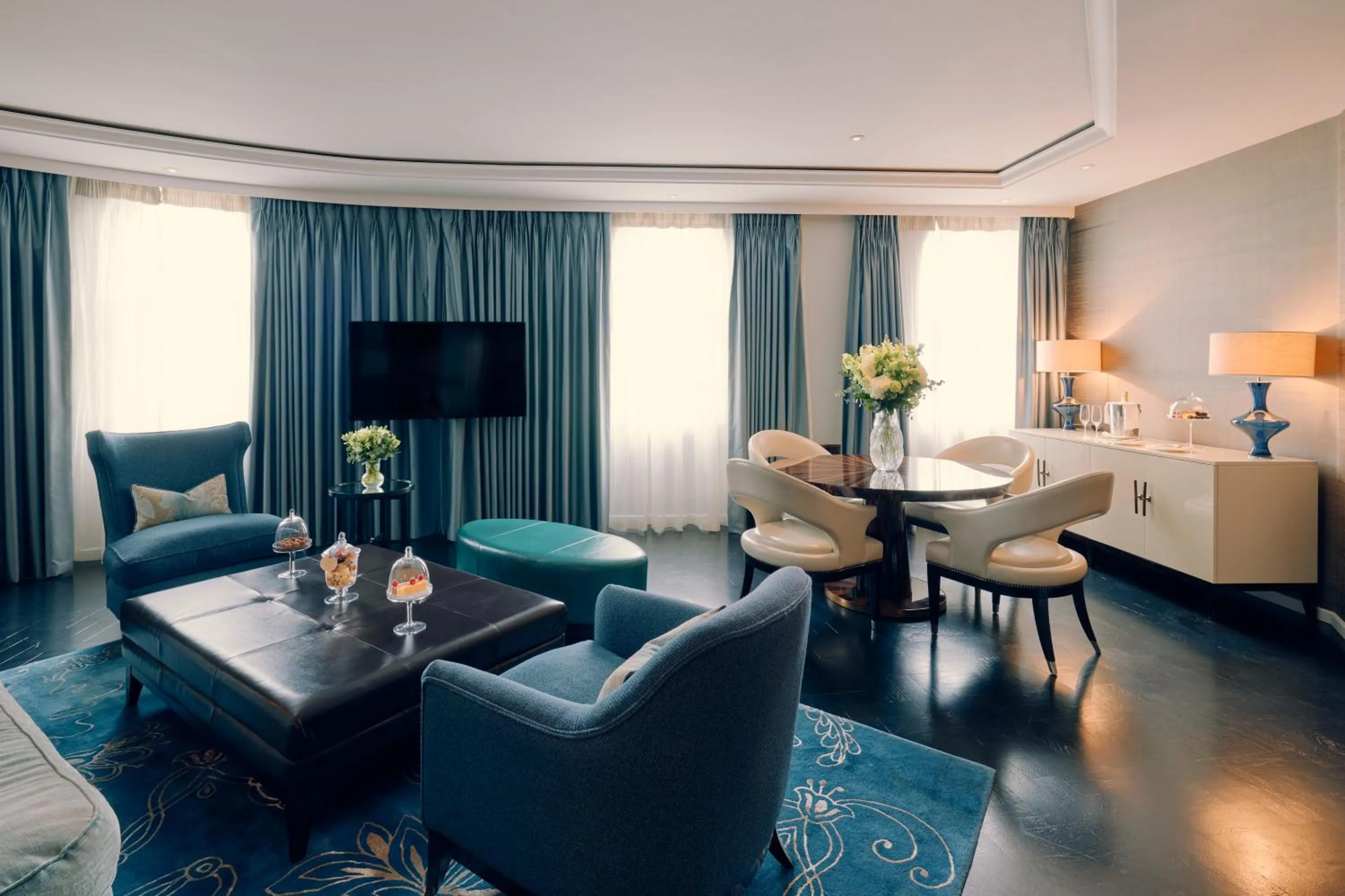 Living room in Corinthia London