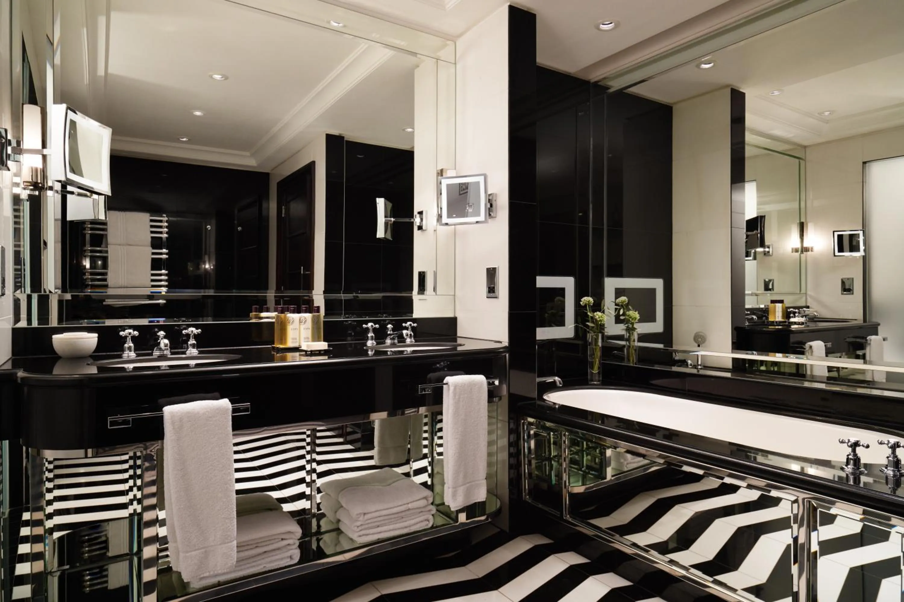 Bathroom in Corinthia London