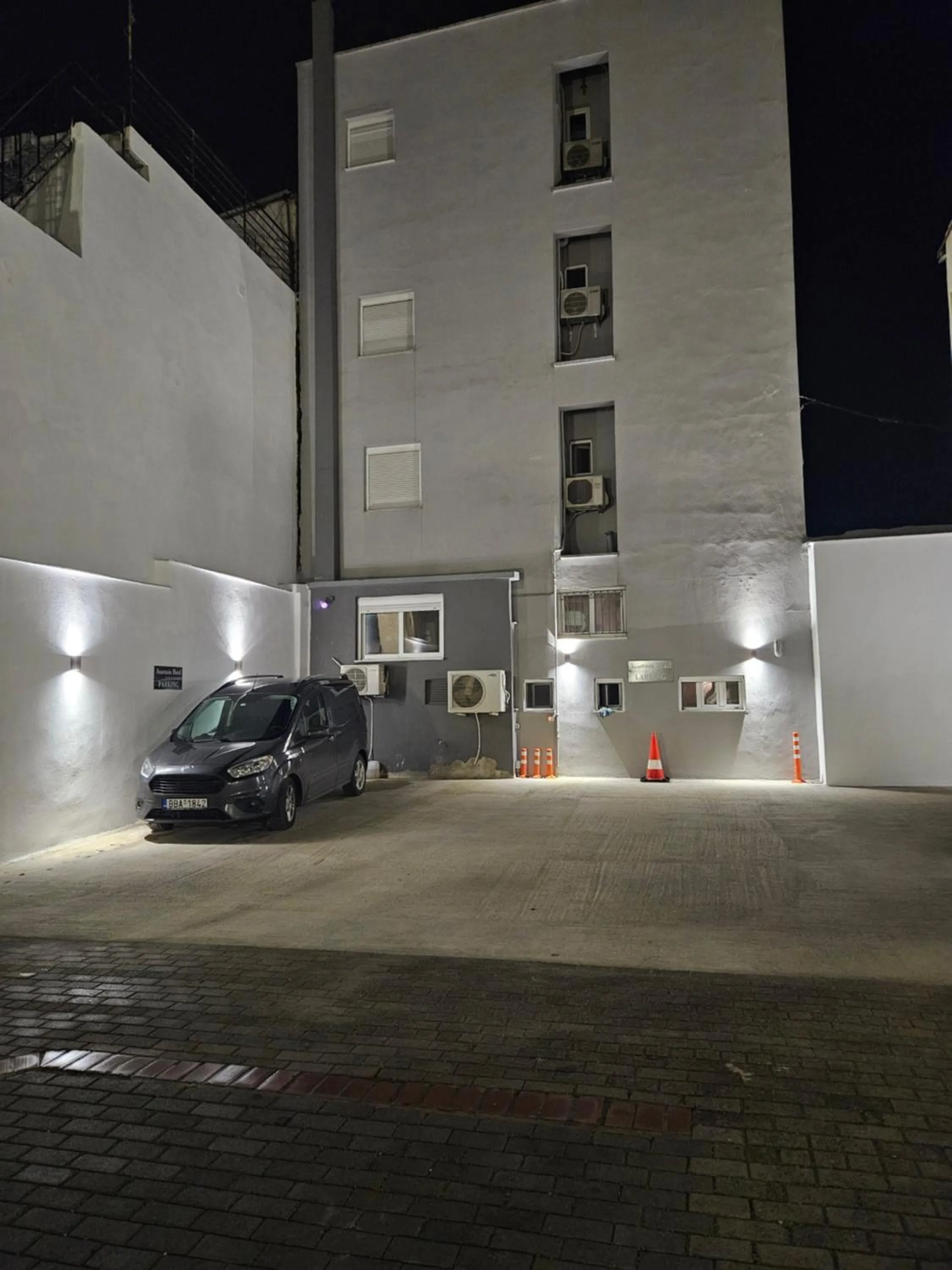 Parking in Hotel Anastasia