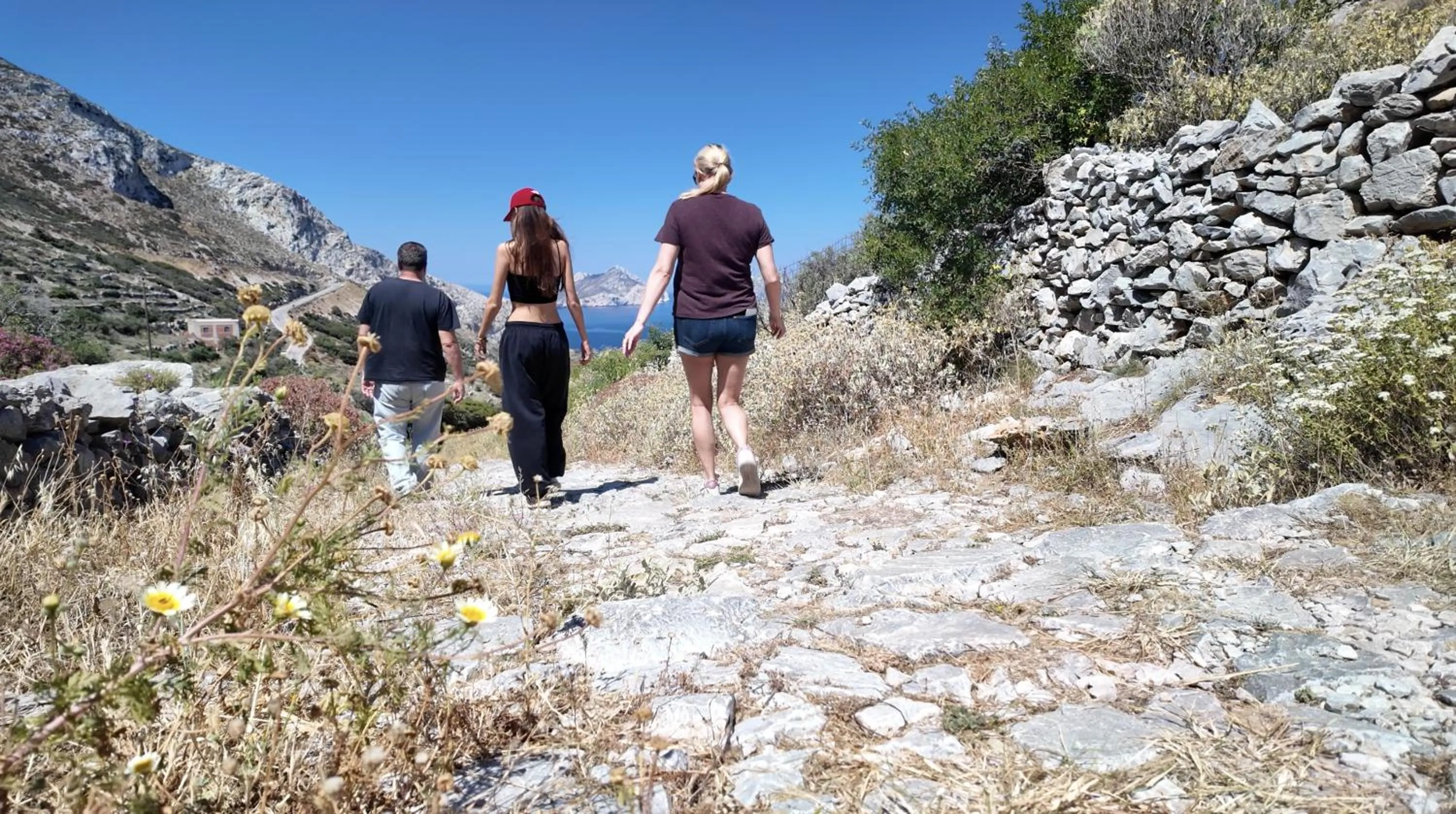 Hiking in Lakki Village