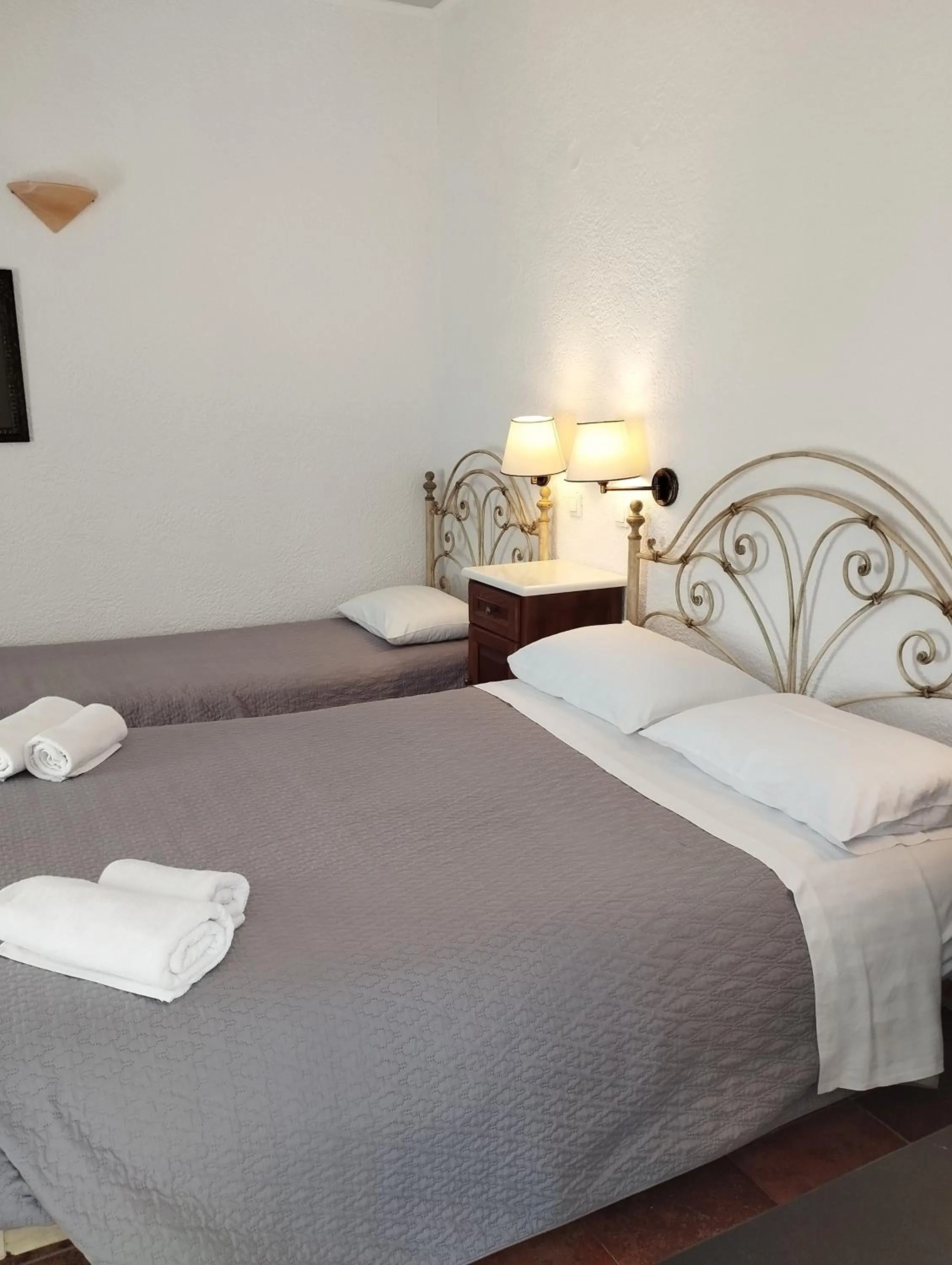 Bedroom, Bed in Lakki Village