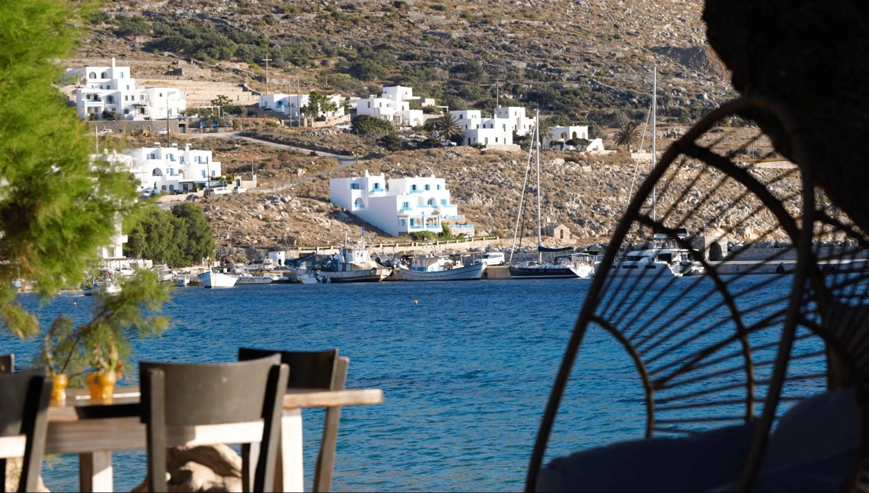 Restaurant/places to eat in Lakki Village