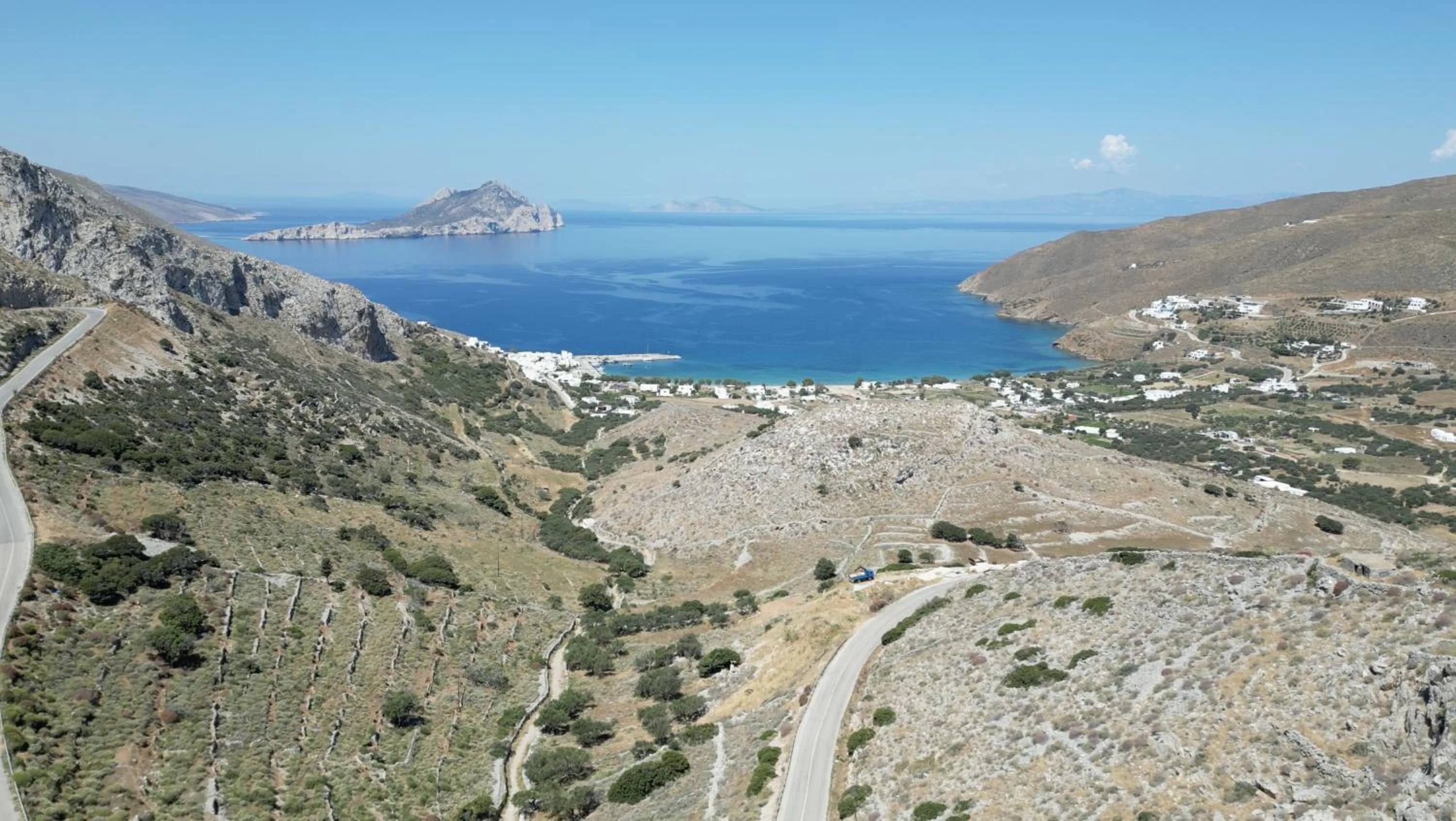 Hiking in Lakki Village