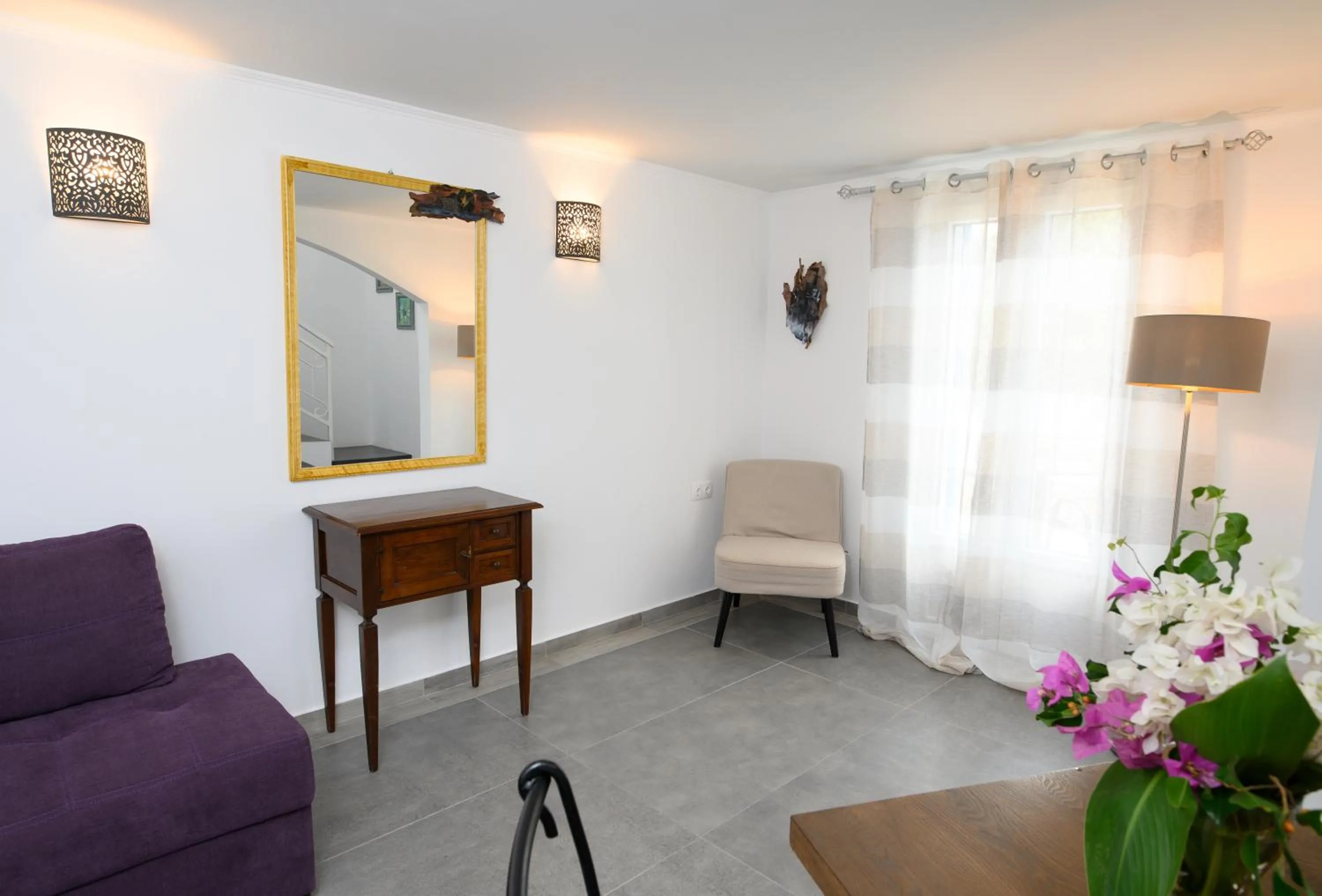 Living room in Lakki Village