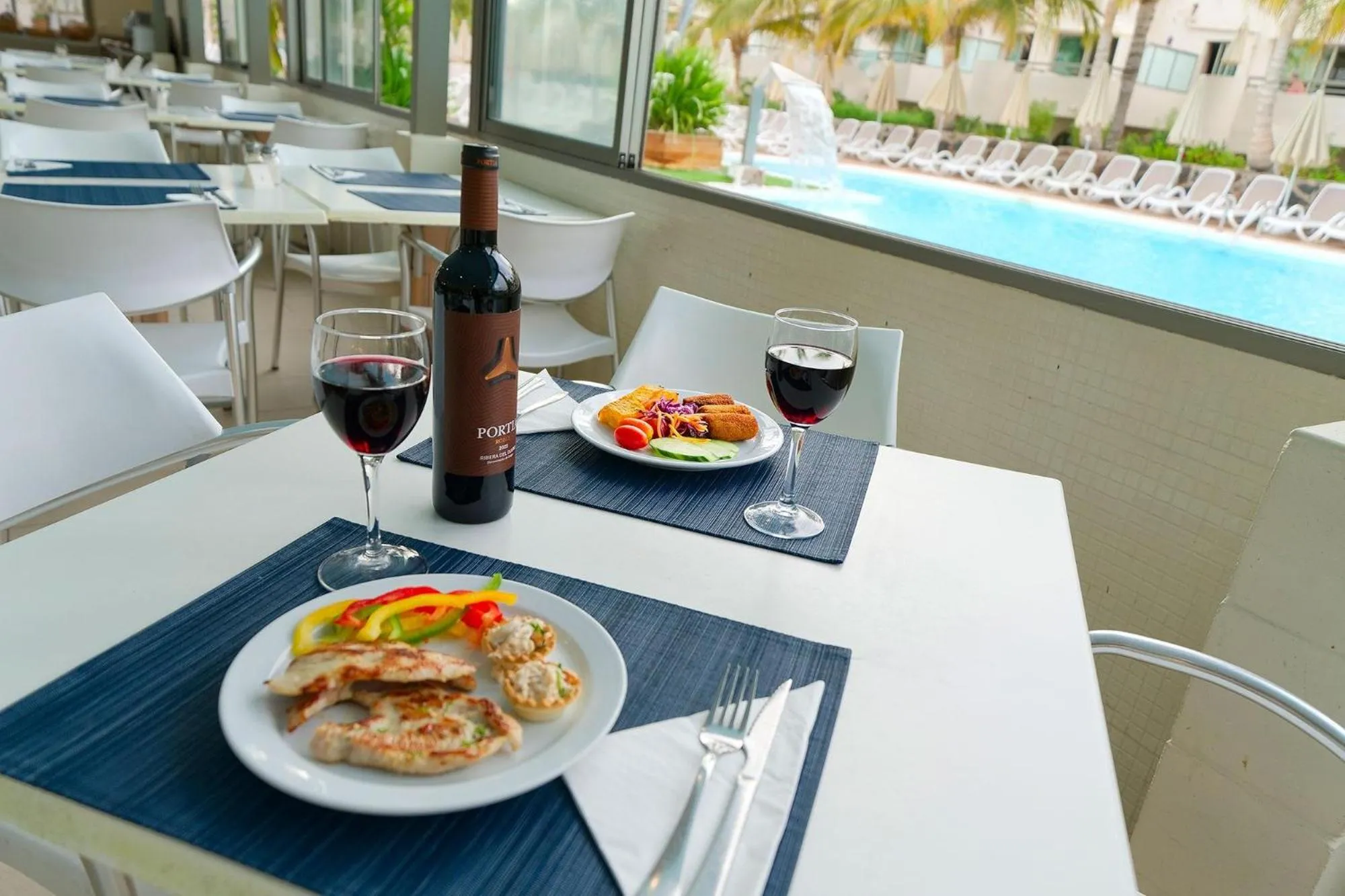 Restaurant/places to eat in Servatur Eden & Buganvillas