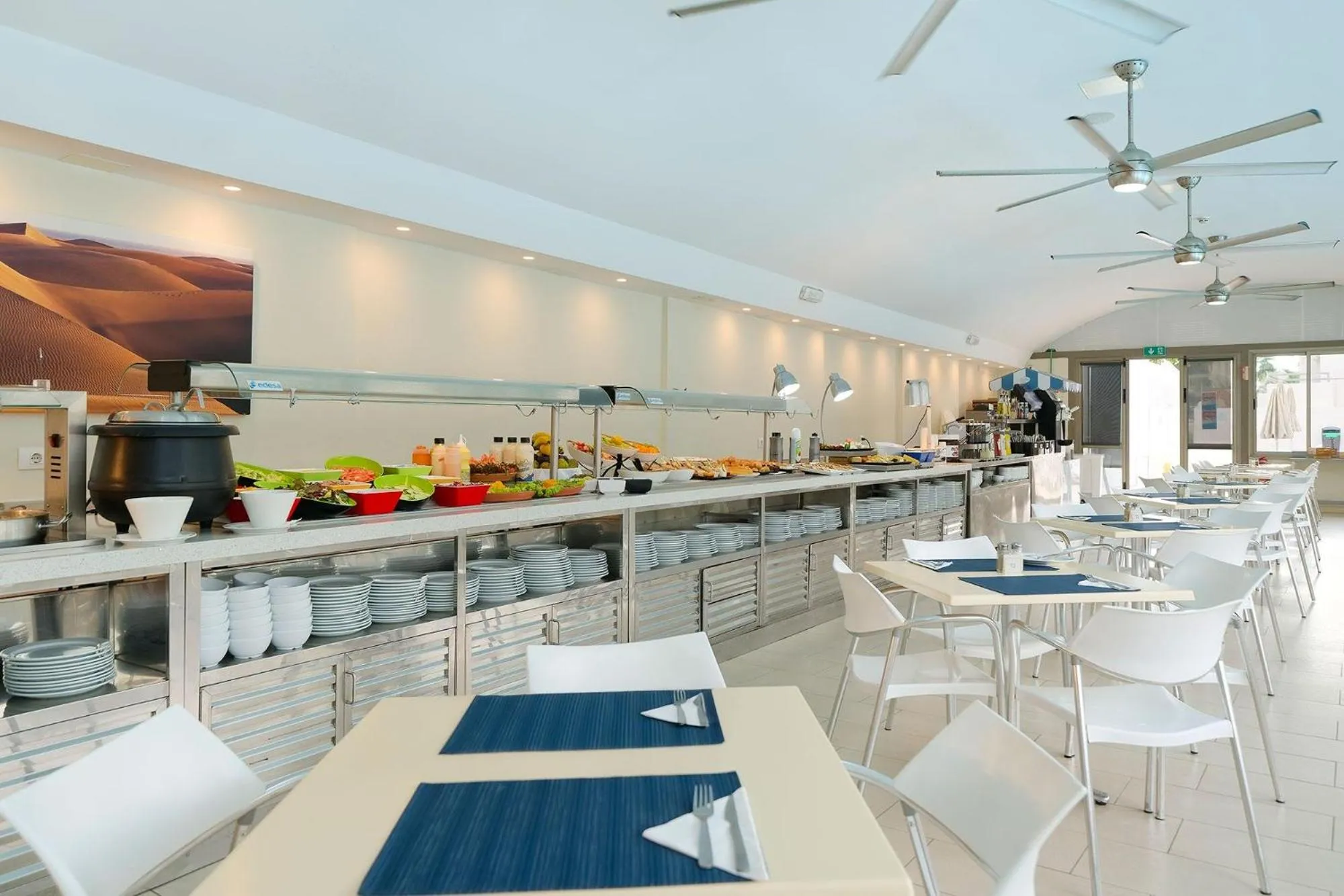 Restaurant/places to eat in Servatur Eden & Buganvillas