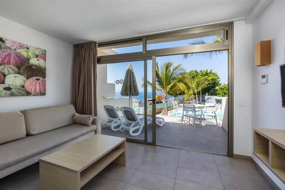 Photo of the whole room in Servatur Eden & Buganvillas