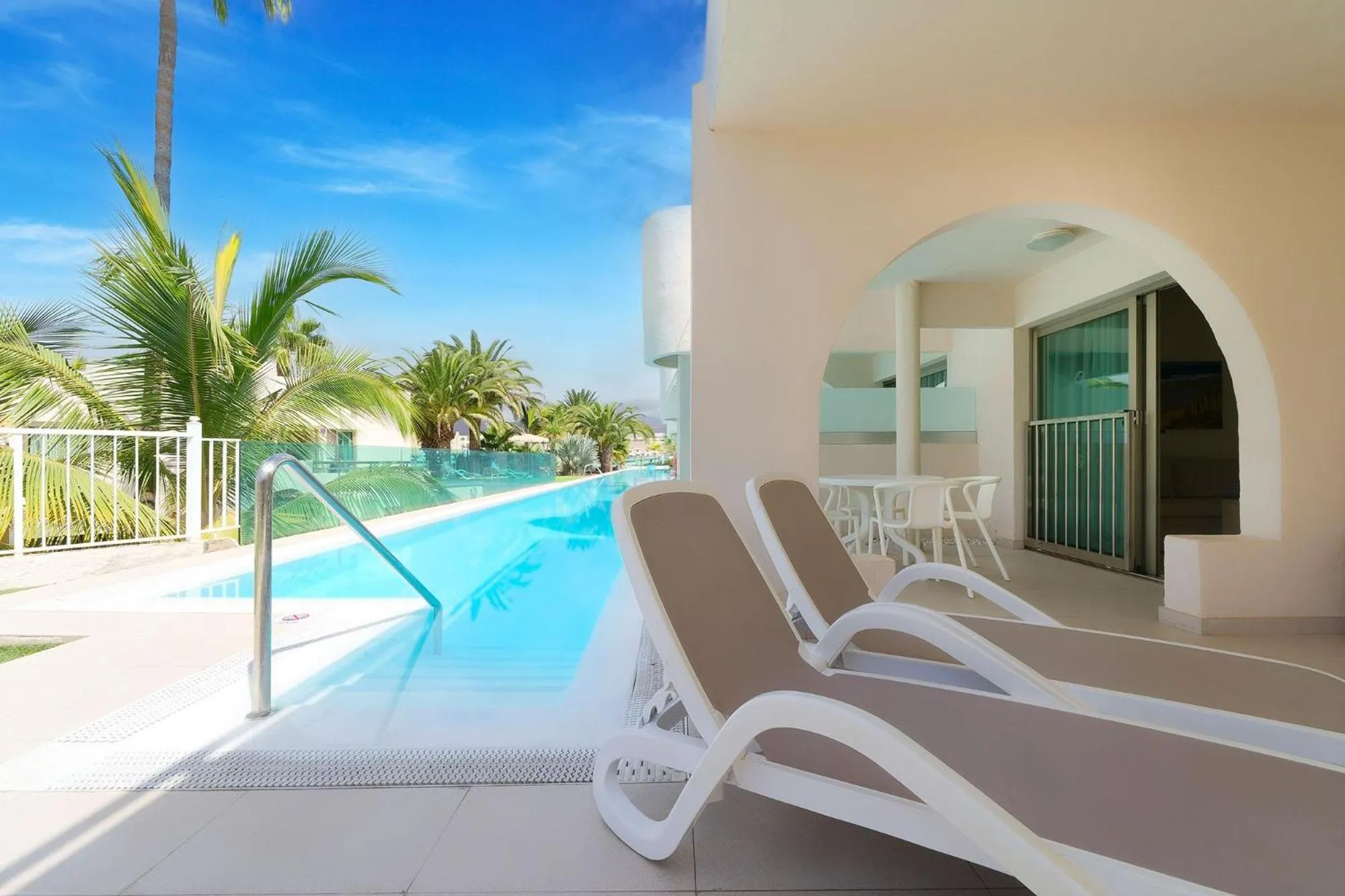 Photo of the whole room in Servatur Eden & Buganvillas