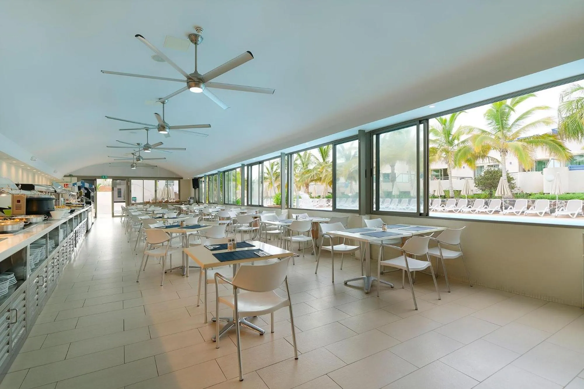 Restaurant/places to eat in Servatur Eden & Buganvillas