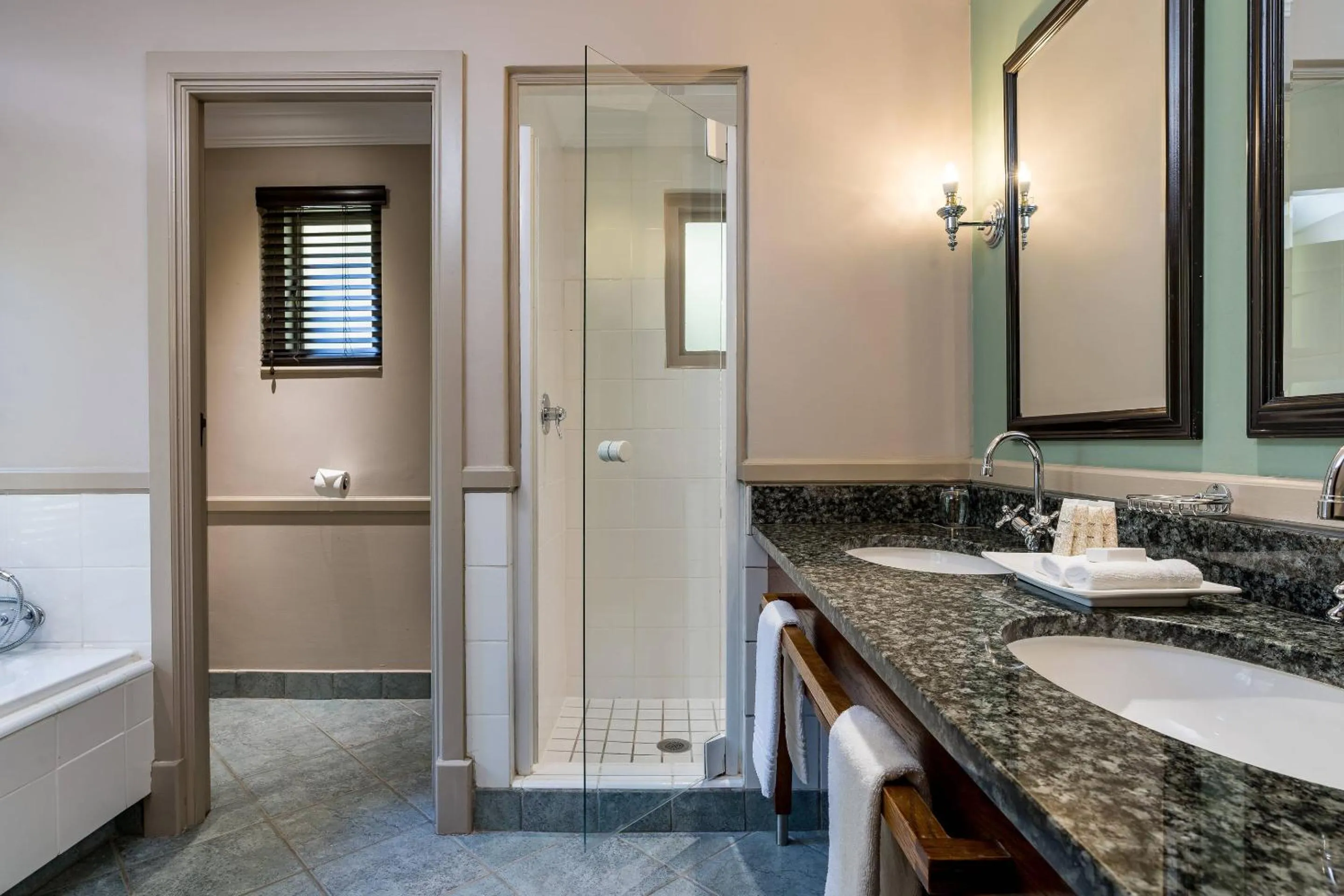 Bathroom in Mount Grace Hotel & Spa