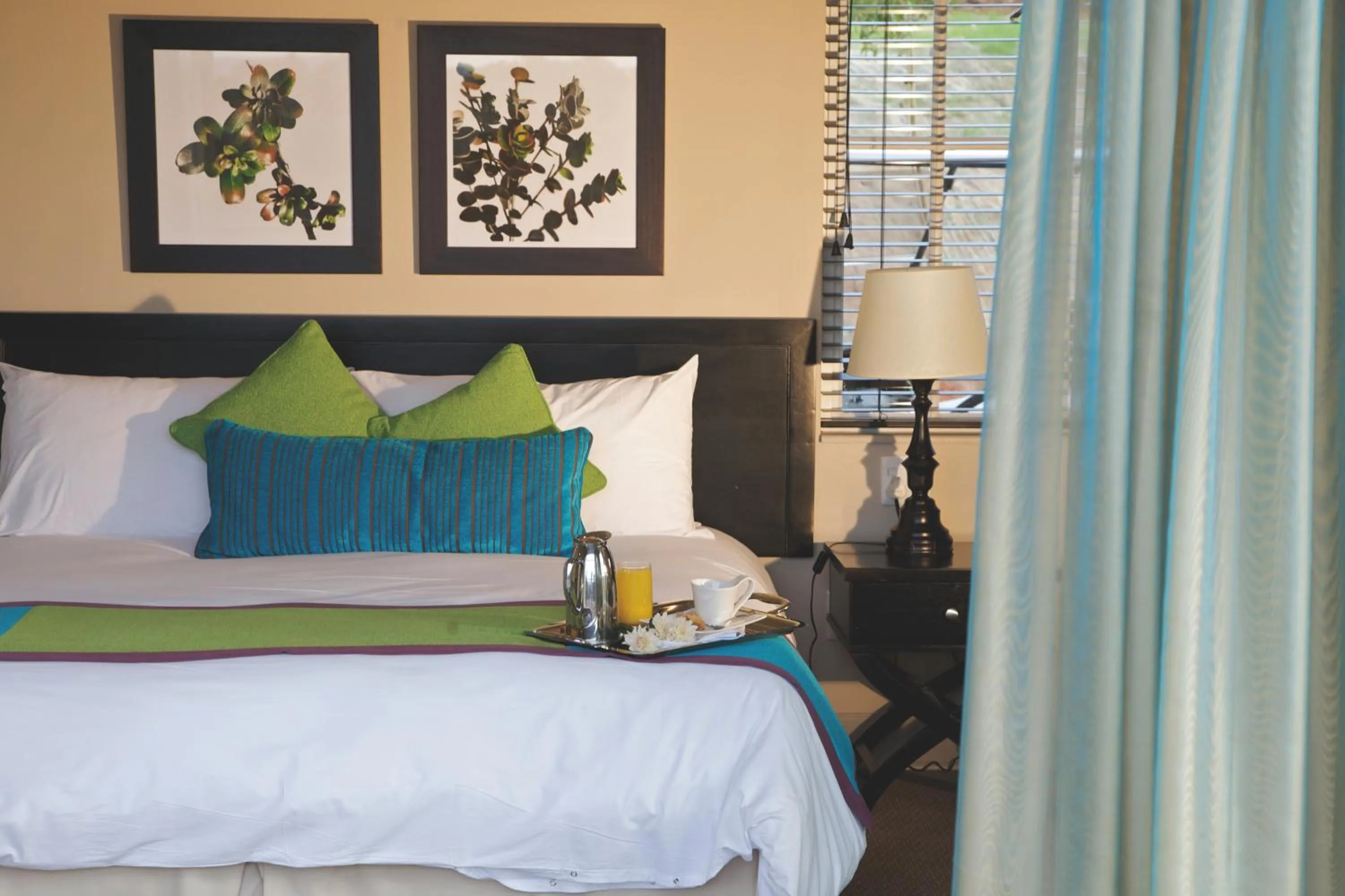 Bedroom, Bed in Mount Grace Hotel & Spa