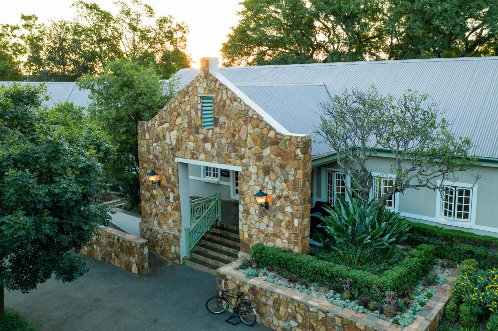 Facade/entrance in Mount Grace Hotel & Spa