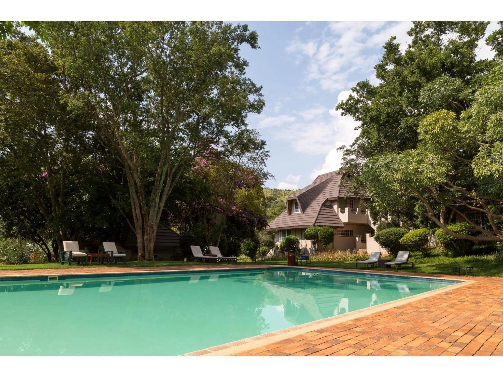 Swimming pool in Mount Grace Hotel & Spa