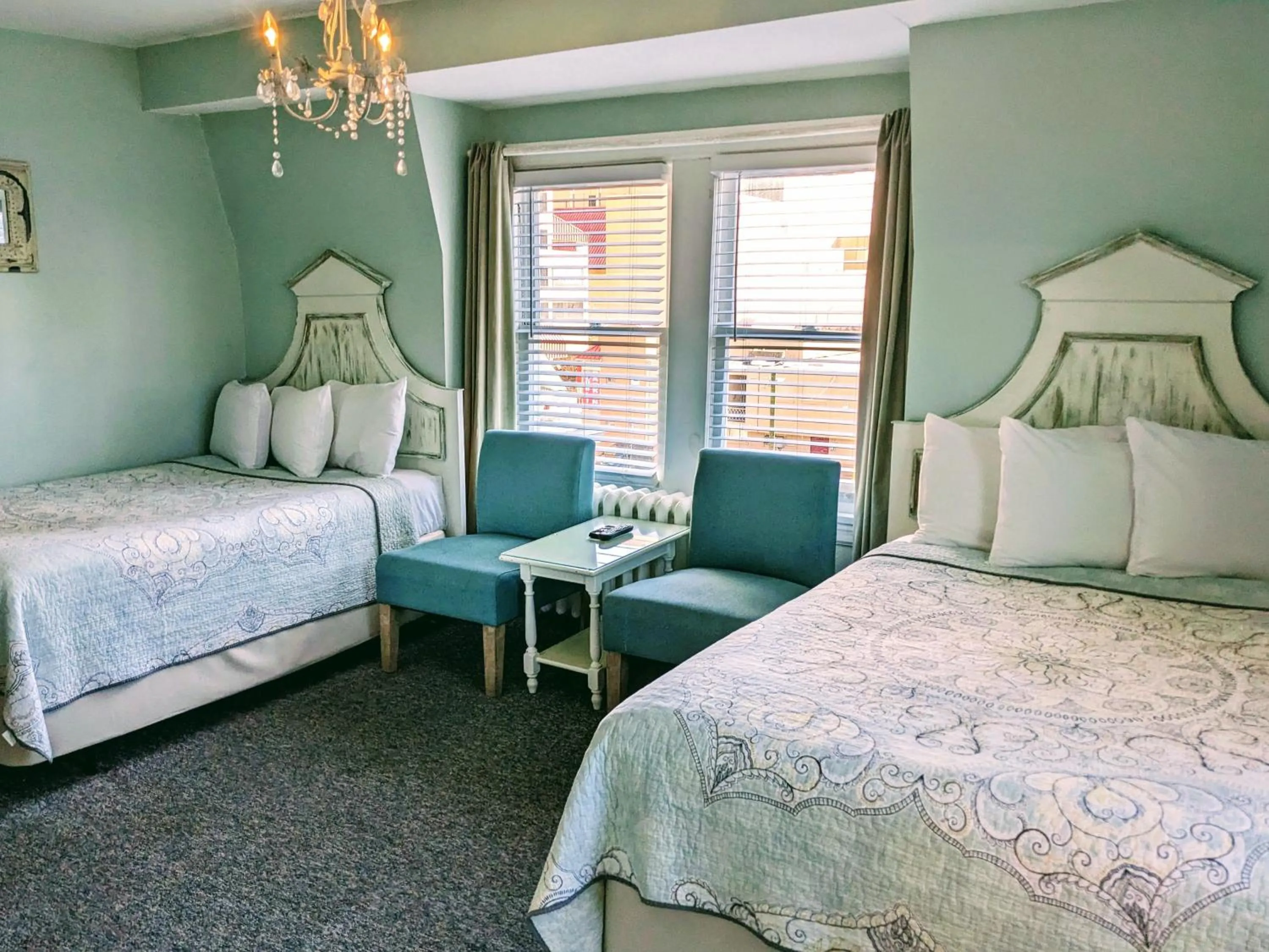 Bed in Chelsea Pub and Inn