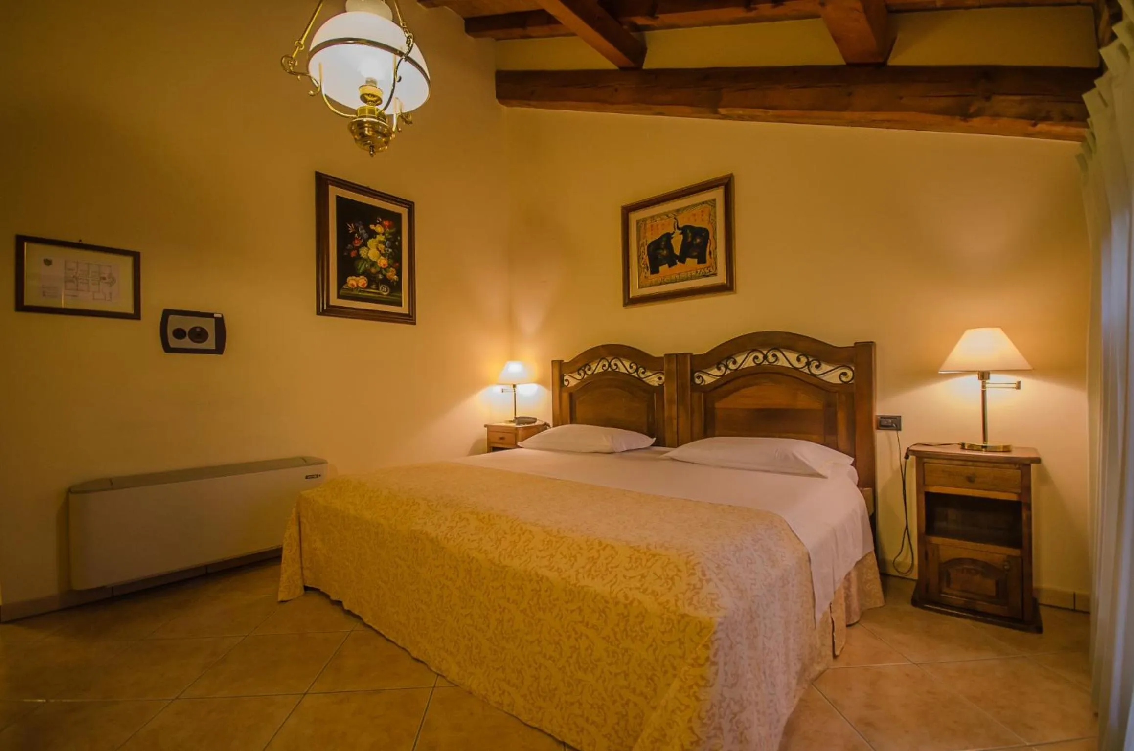 Bedroom, Bed in Hotel Corte Vecchia