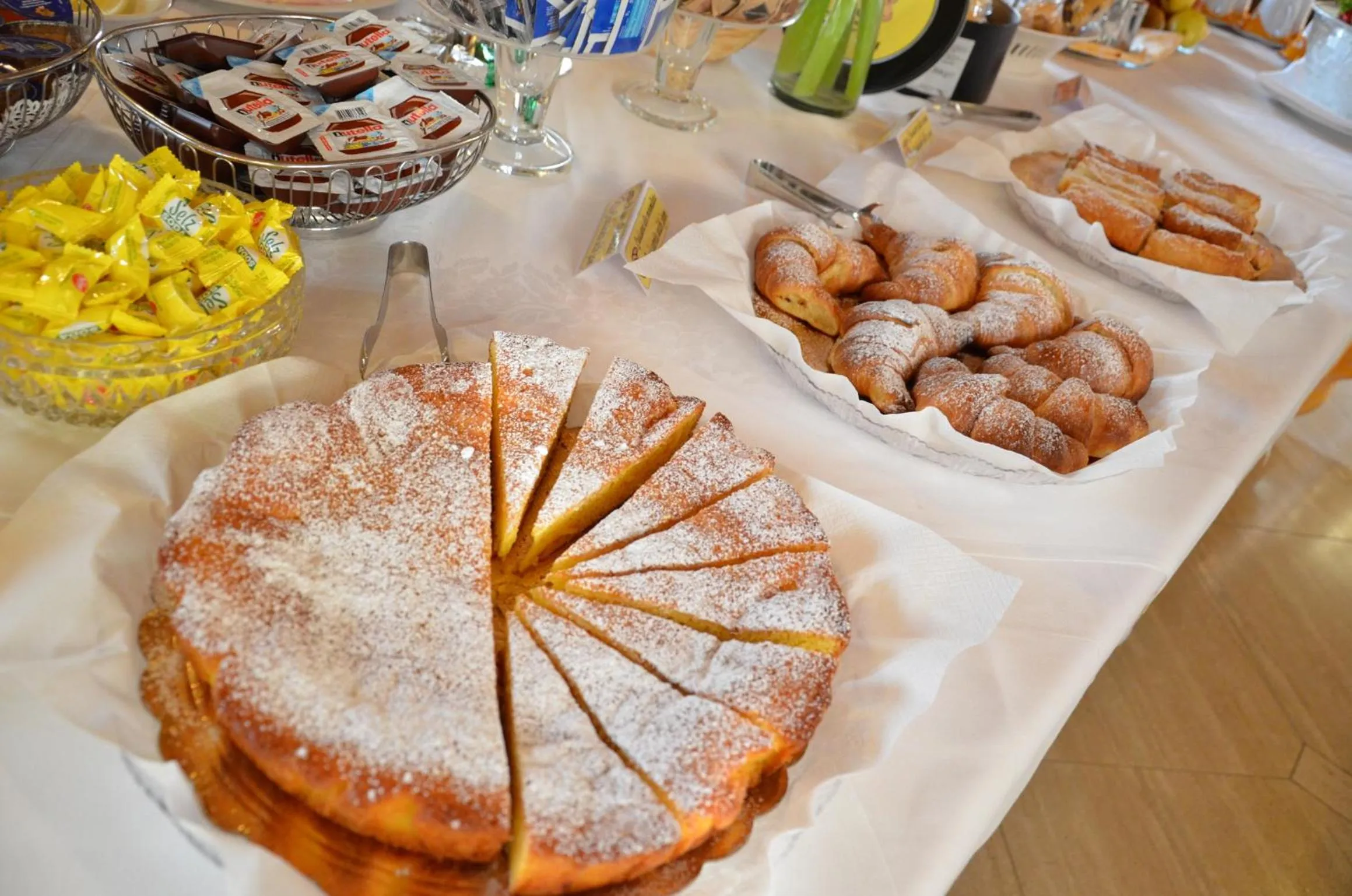 Breakfast in Hotel Corte Vecchia