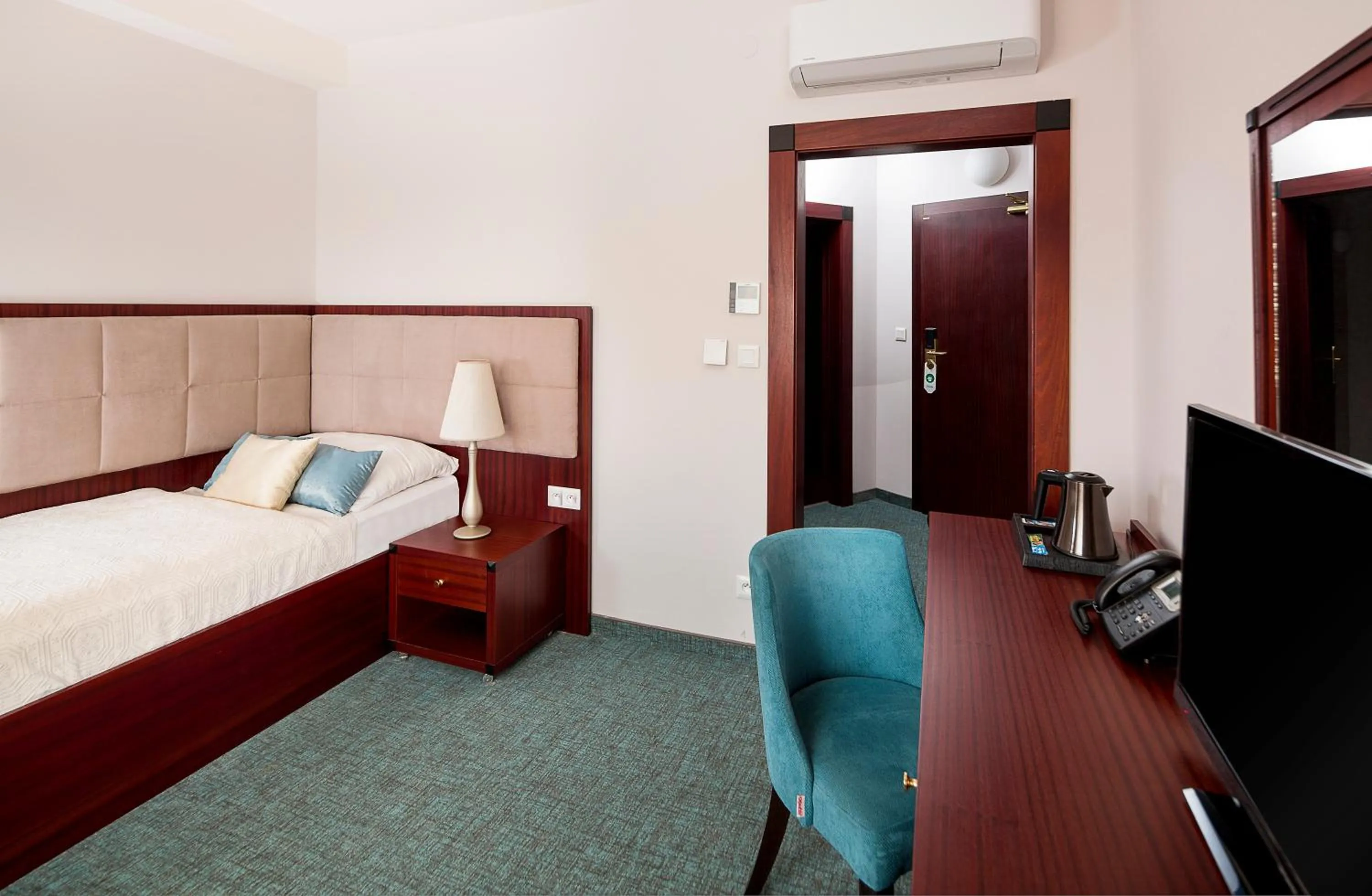 Bed in Hotel Kultúra